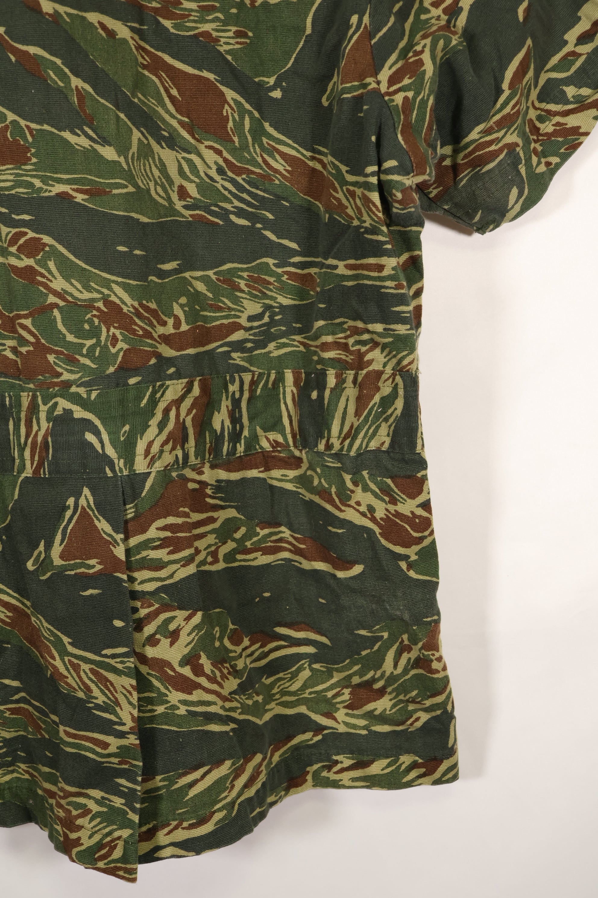 推定1970年代製　タイ　タイガーストライプ　パターン　サファリシャツ　中古品