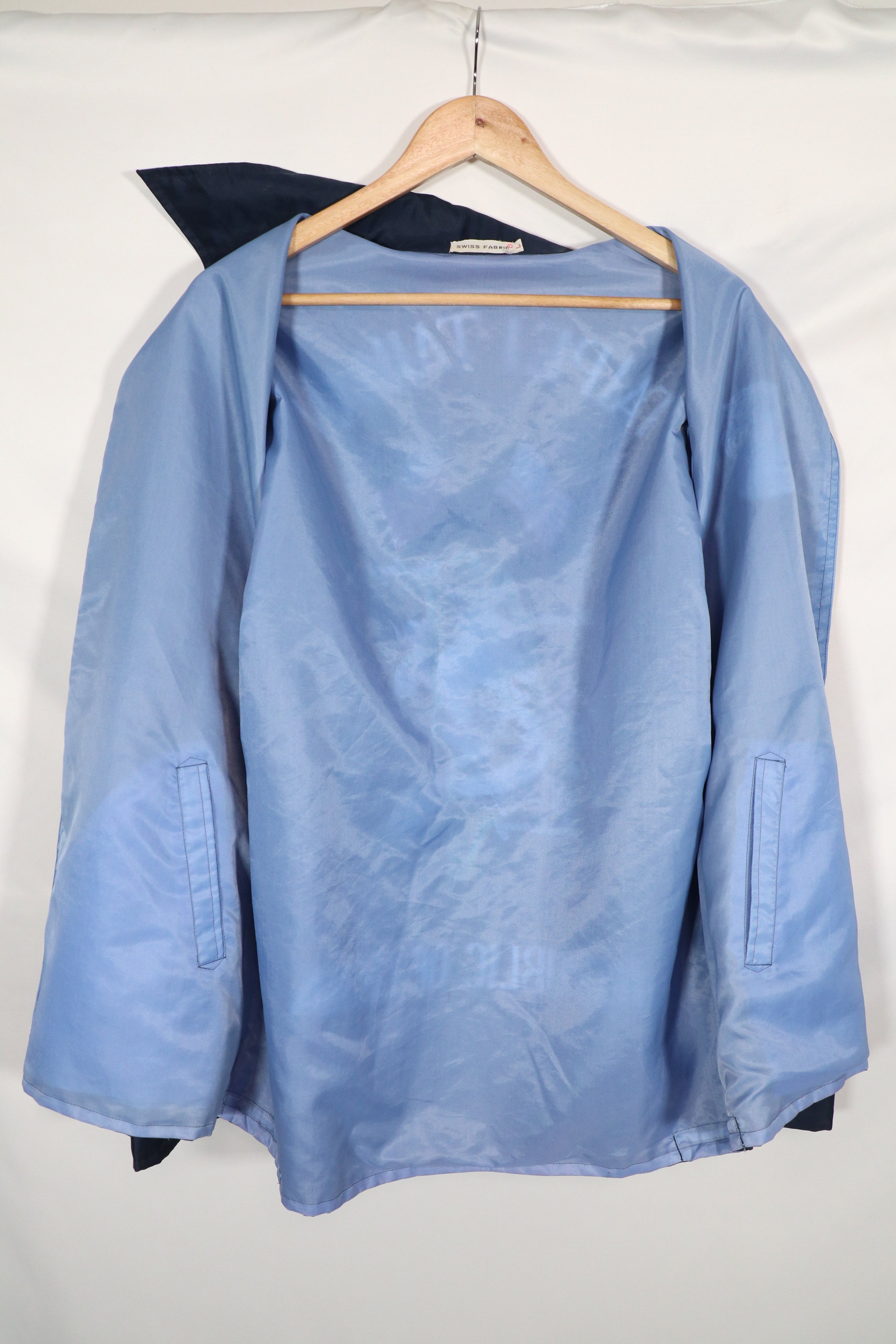 民間品　スーバニアジャケット　TAIPEI TAIWAN ナイロン製ジャケット　中古品