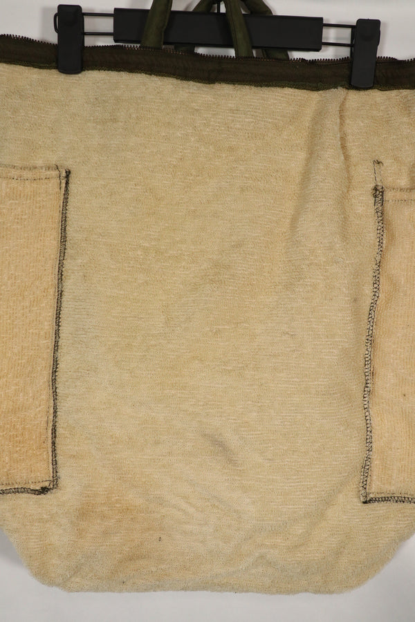 Real, Circa 1967-1968, Pile liner inner Helmet bag, good condition, rare.