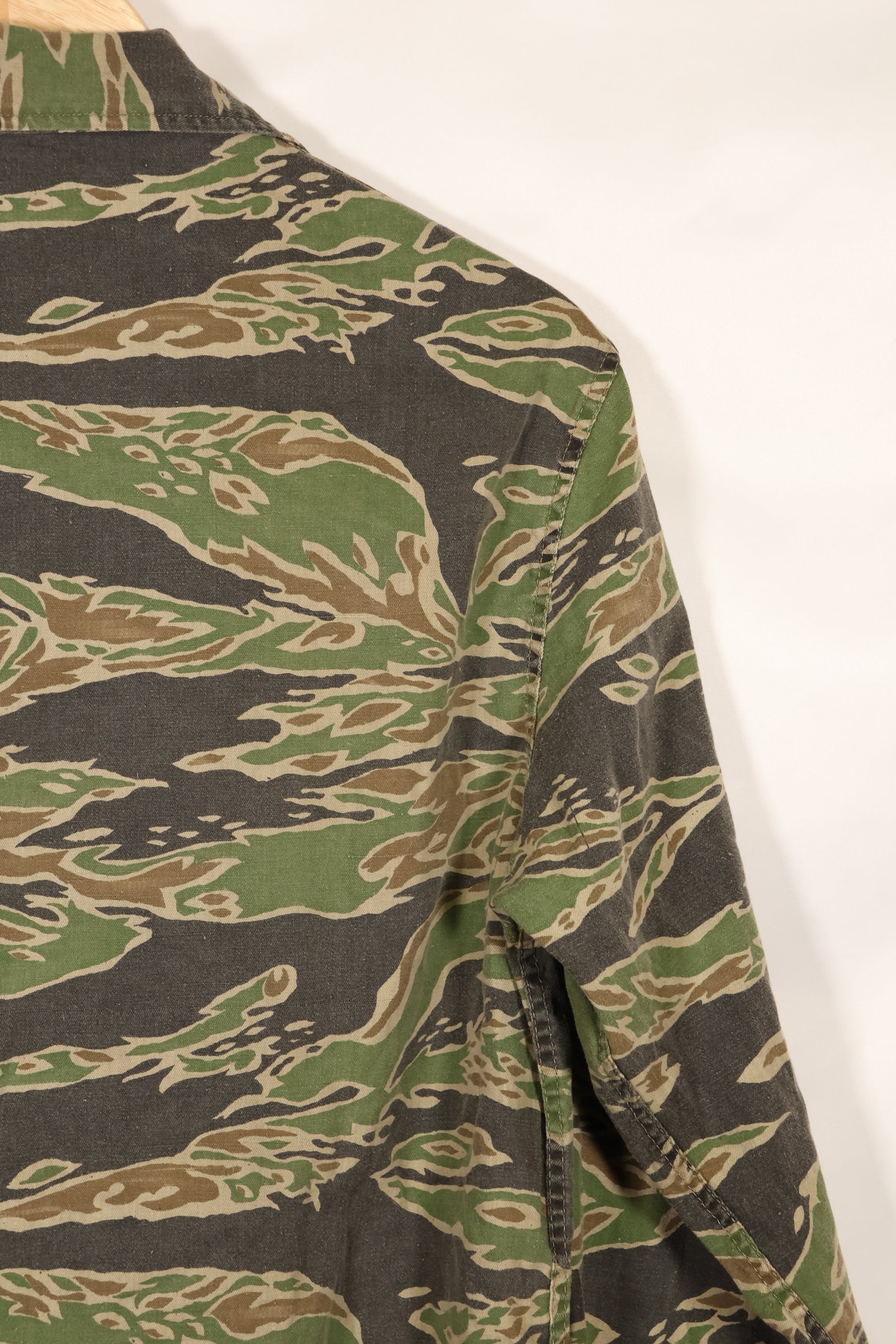 実物　レイトウォーパターン　タイガーストライプ　シャツ　A-L　退色あり