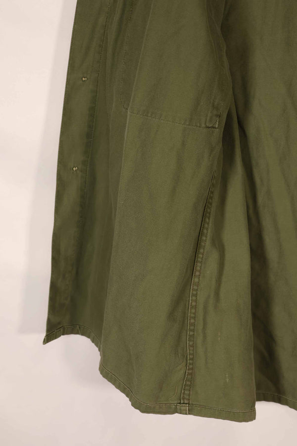 実物　1970年製　オーストラリア軍　OD ファティーグシャツ　階級章付き　サイズ読めない