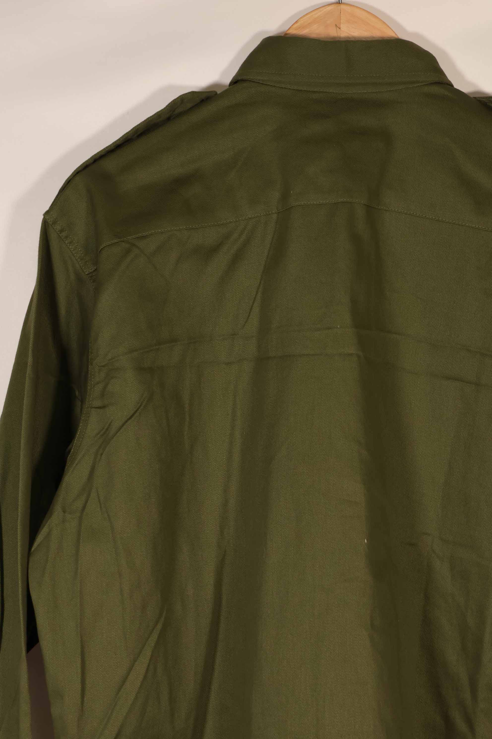 実物　1966年製　デッドストック　オーストラリア軍　OD ファティーグシャツ　15 1/2 X32