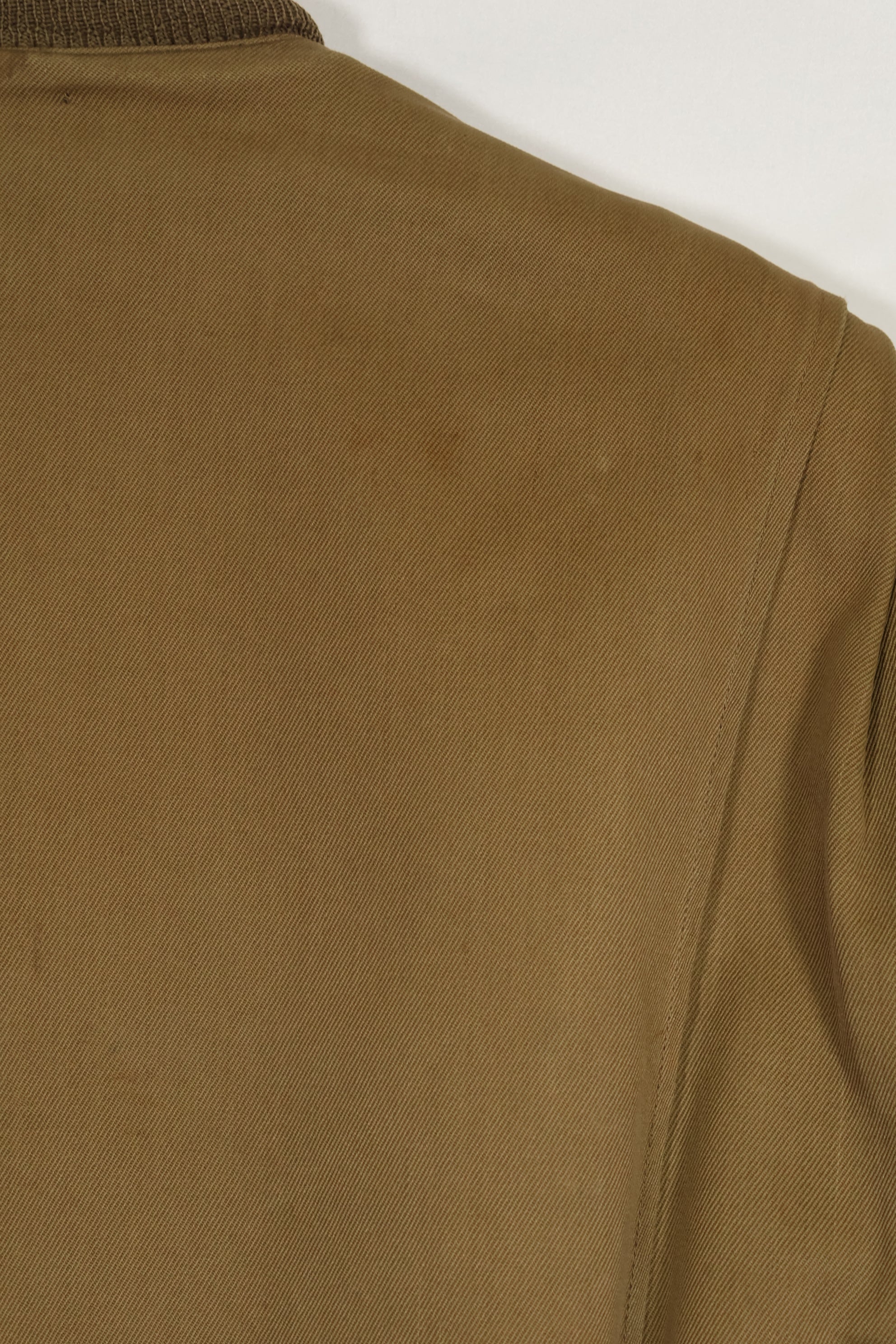 正品 1940 年代第二款美国陆军冬季作战夹克/坦克兵夹克，已修补，二手