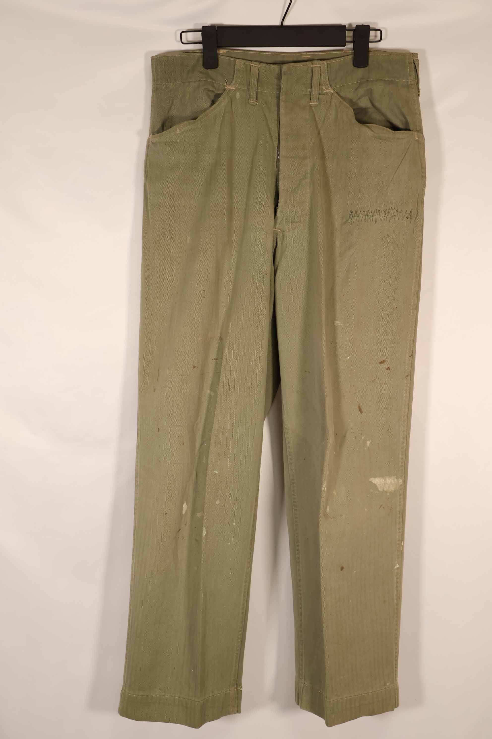実物　1940年代　アメリカ海兵隊　USMC　M42 HBT ユーティリティパンツ　退色　汚れあり