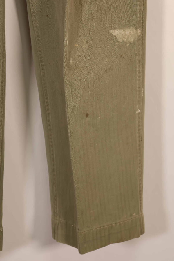 実物　1940年代　アメリカ海兵隊　USMC　M42 HBT ユーティリティパンツ　退色　汚れあり