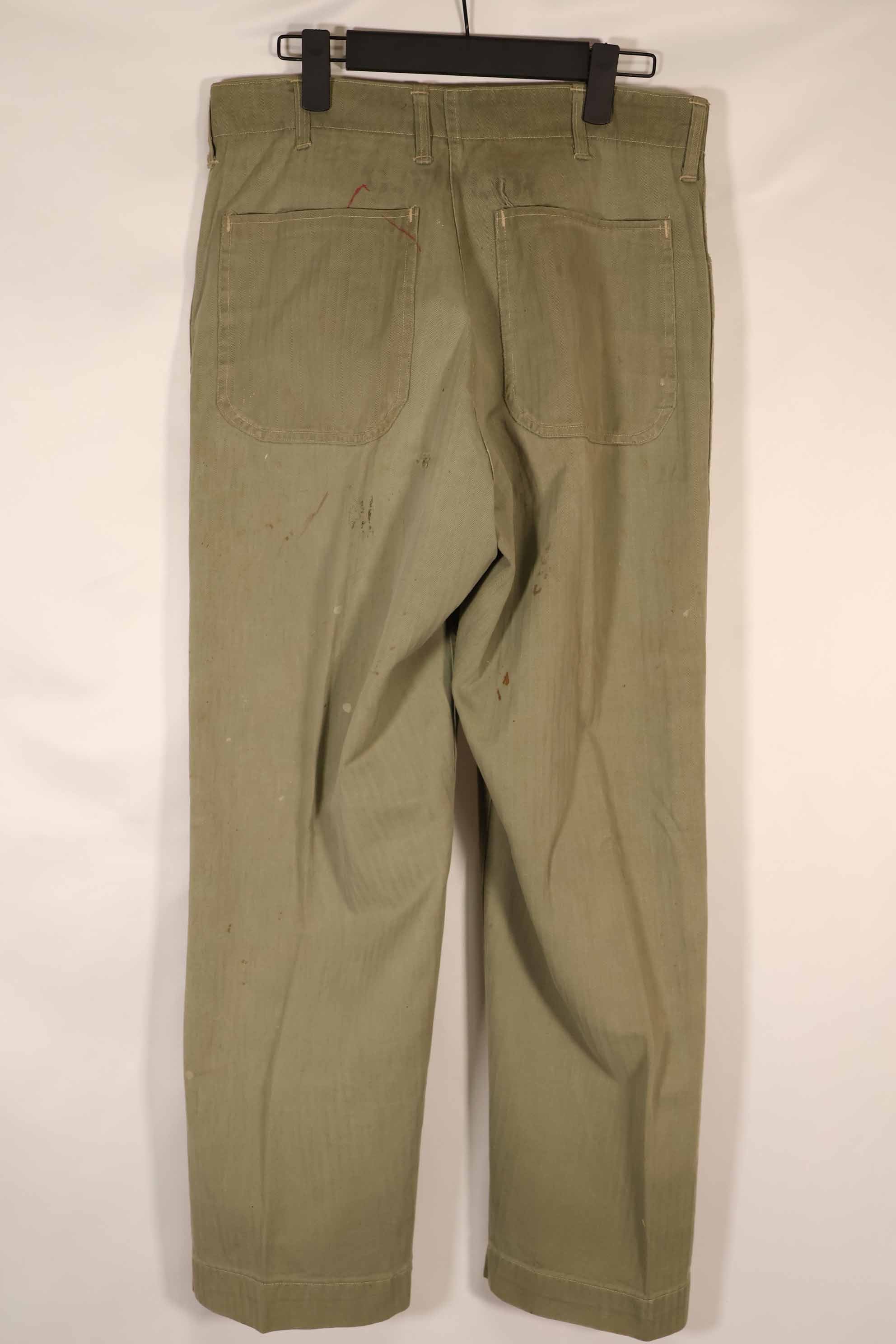 実物　1940年代　アメリカ海兵隊　USMC　M42 HBT ユーティリティパンツ　退色　汚れあり
