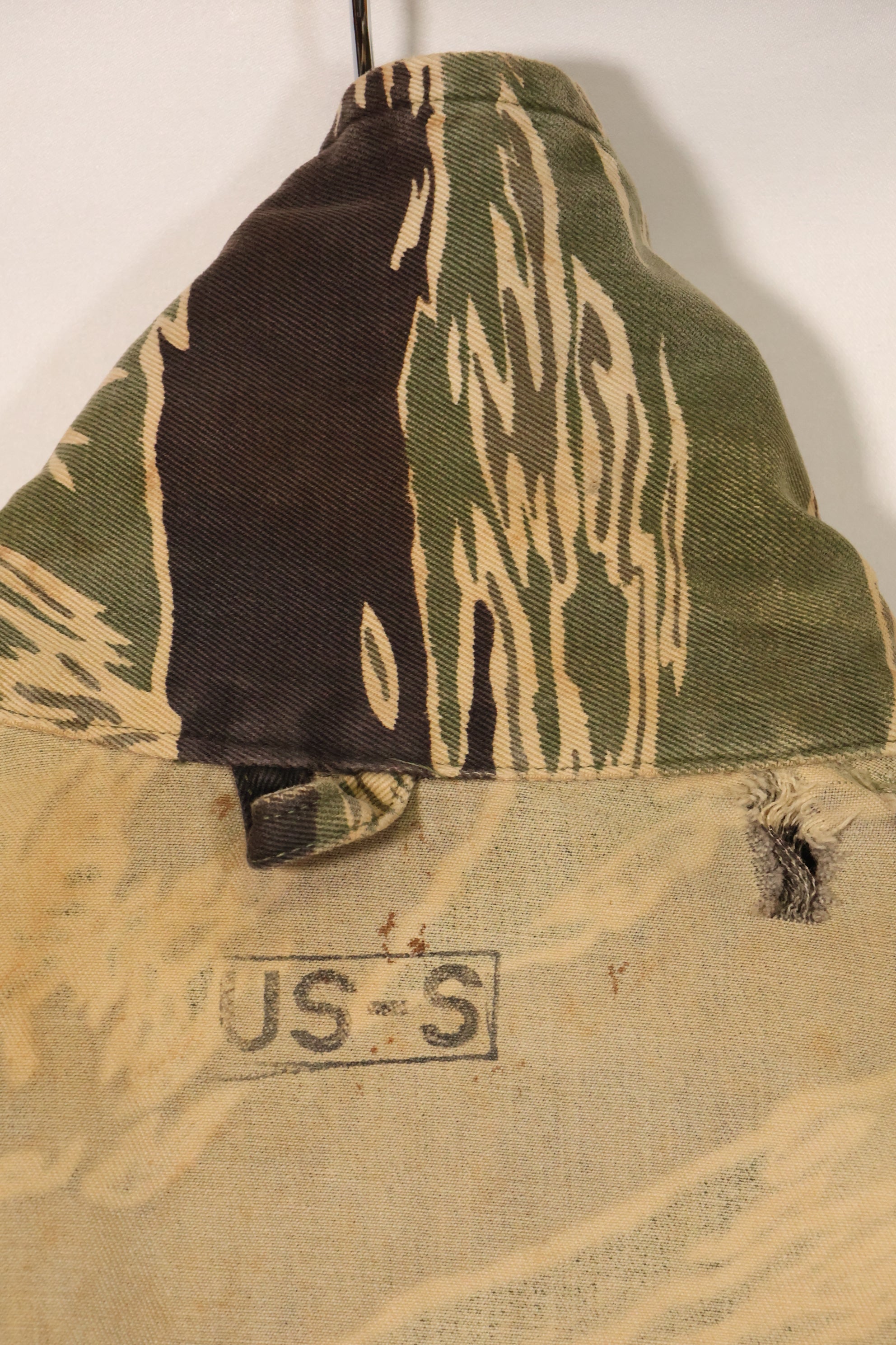 1960年代　USカット　沖縄タイガー　タイガーストライプ　シャツ改造ベスト　US-S　中古品