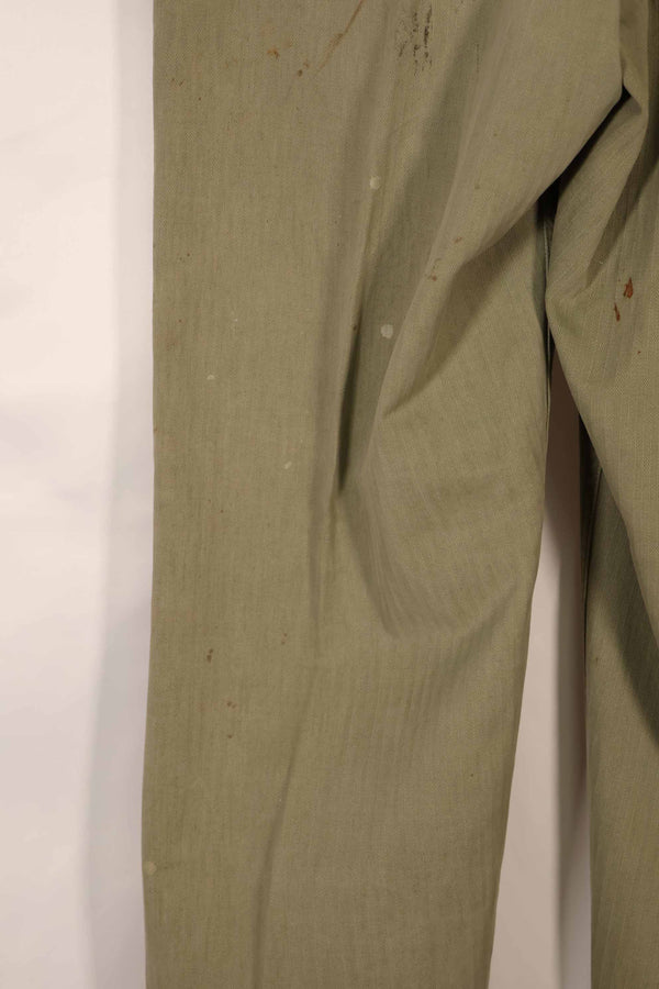 実物　1940年代　アメリカ海兵隊　USMC　M42 HBT ユーティリティパンツ　退色　汚れあり