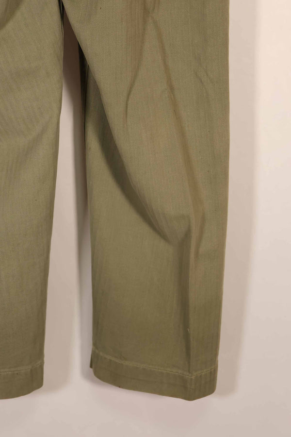 実物　1940年代　アメリカ海兵隊　USMC　M42 HBT ユーティリティパンツ　退色　汚れあり