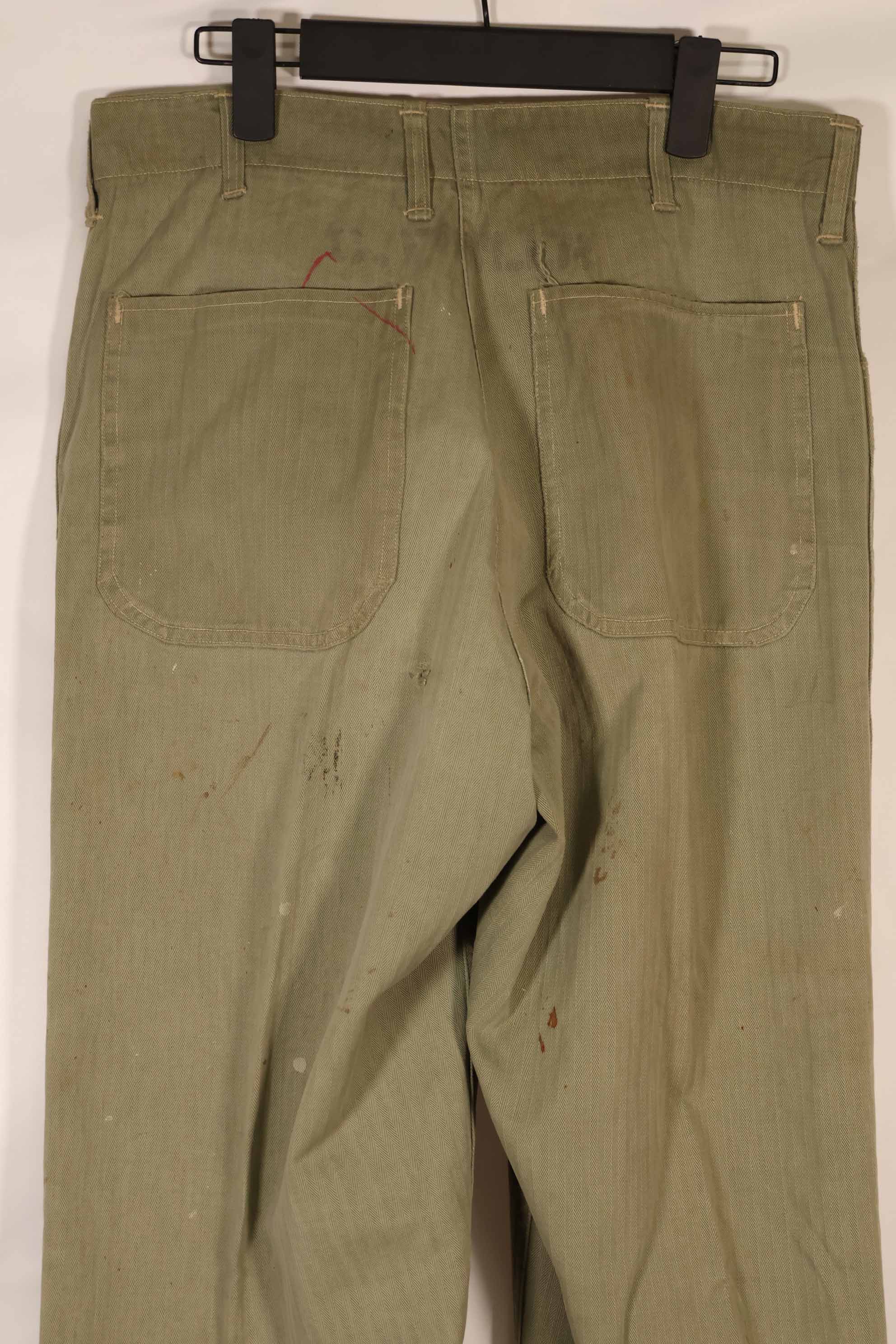 実物　1940年代　アメリカ海兵隊　USMC　M42 HBT ユーティリティパンツ　退色　汚れあり