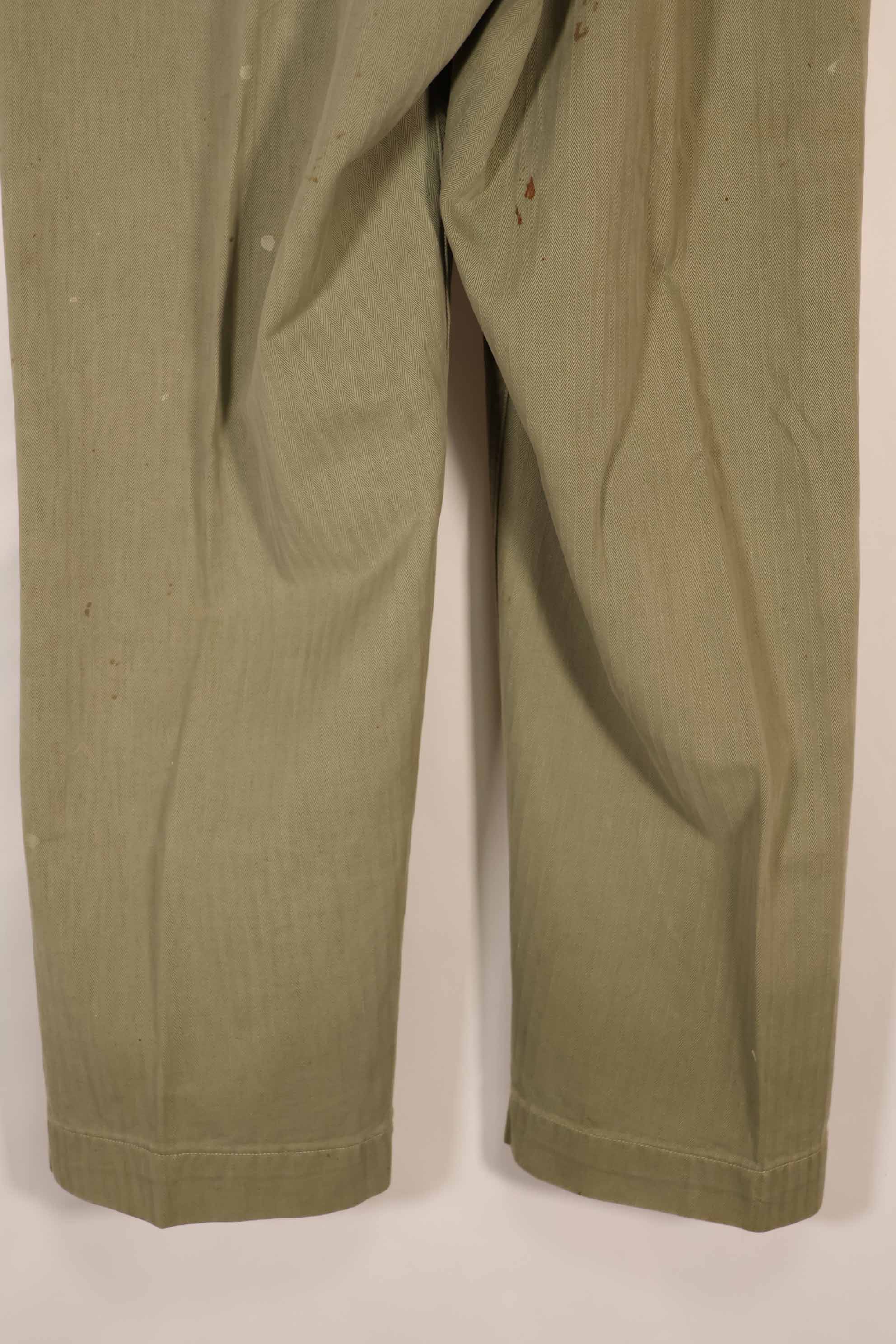 実物　1940年代　アメリカ海兵隊　USMC　M42 HBT ユーティリティパンツ　退色　汚れあり