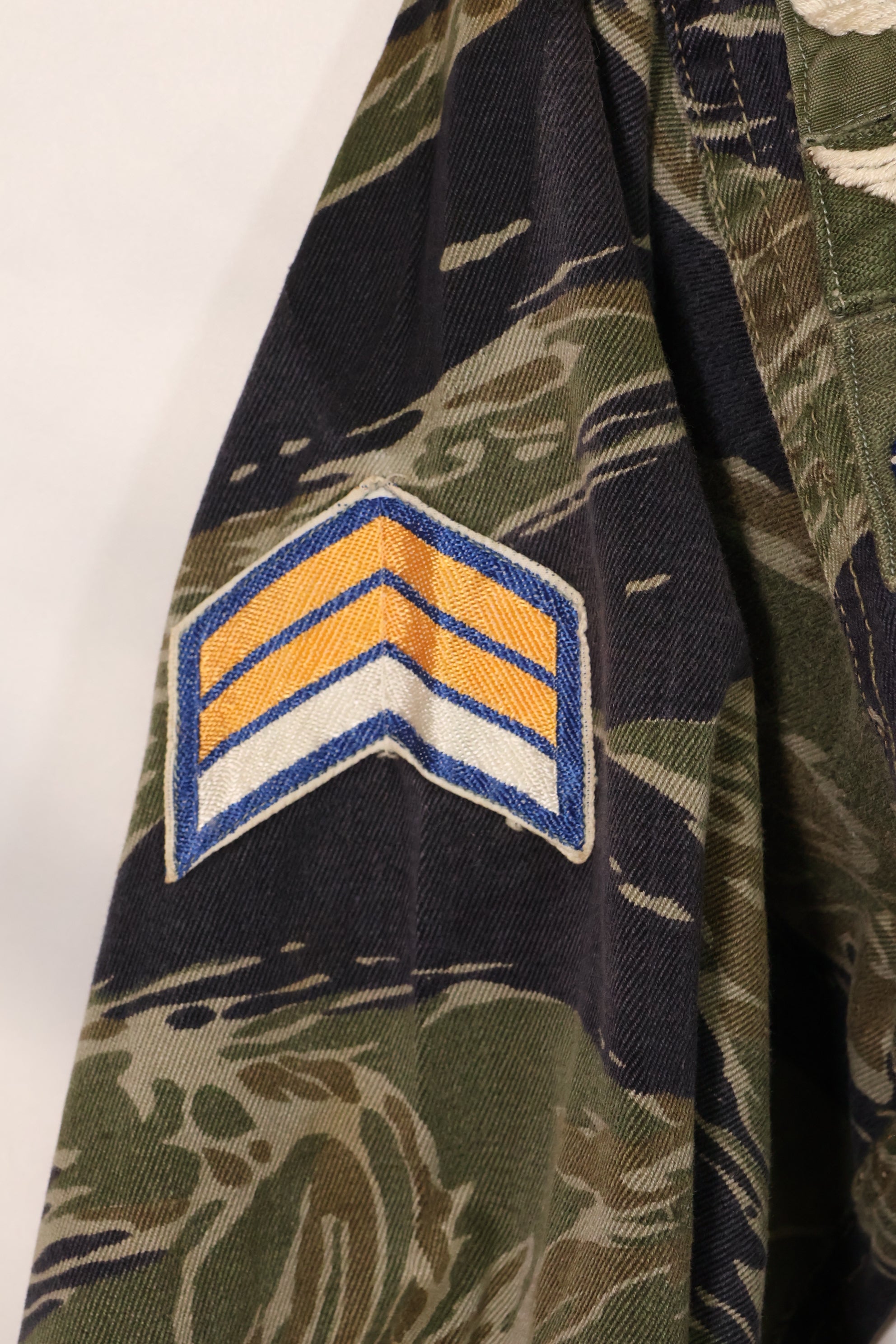 1960年代　シルバータイガー　A-S　タイガーストライプ　シャツ　ARVNパッチ付　中古品