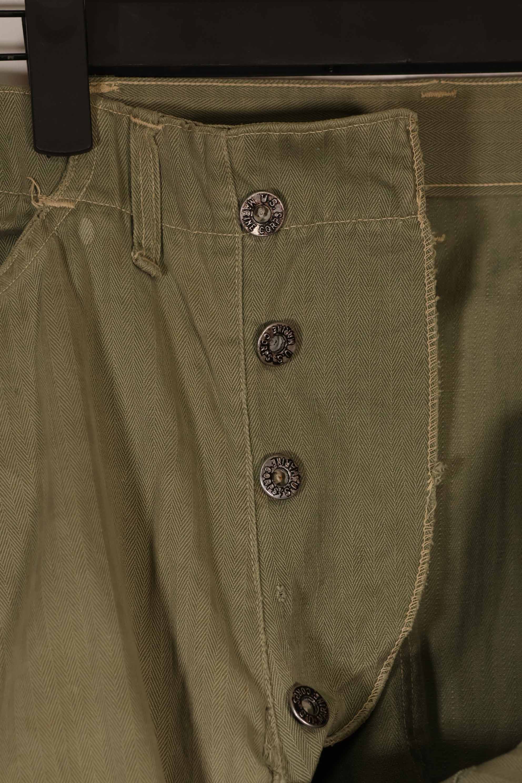 実物　1940年代　アメリカ海兵隊　USMC　M42 HBT ユーティリティパンツ　退色　汚れあり