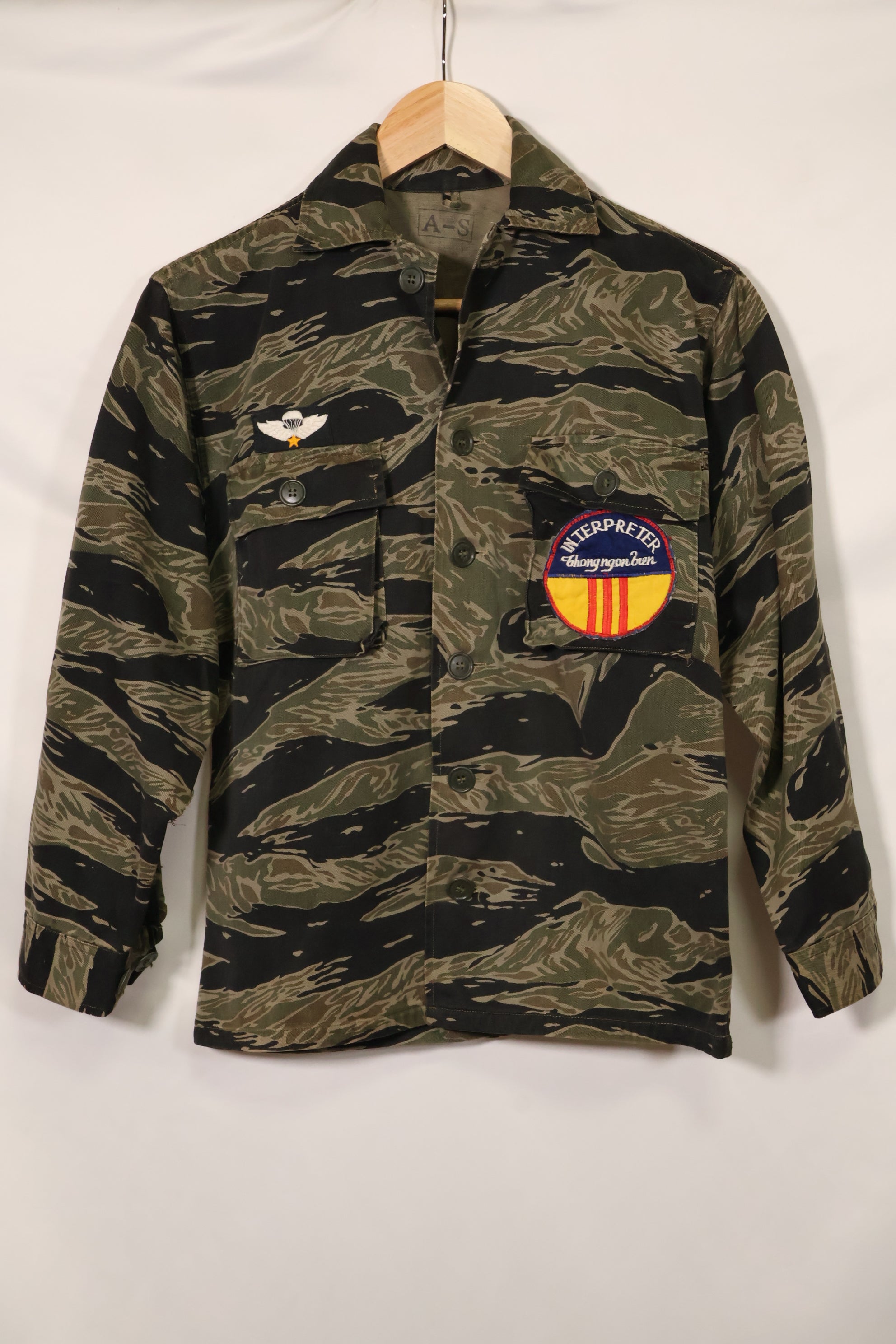 1960年代　シルバータイガー　A-S　タイガーストライプ　シャツ　パッチ付　通訳　中古品