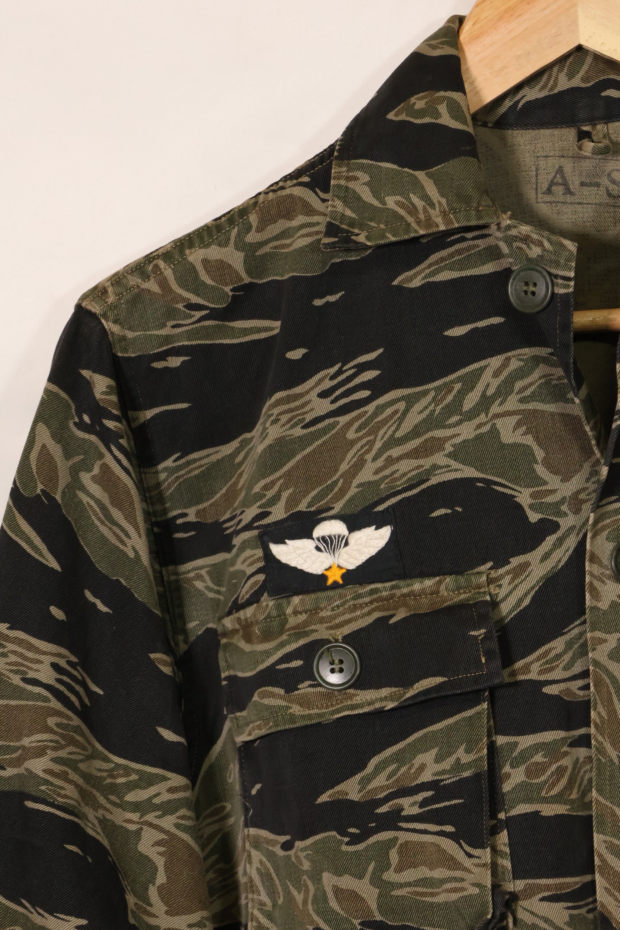 1960年代　シルバータイガー　A-S　タイガーストライプ　シャツ　パッチ付　通訳　中古品