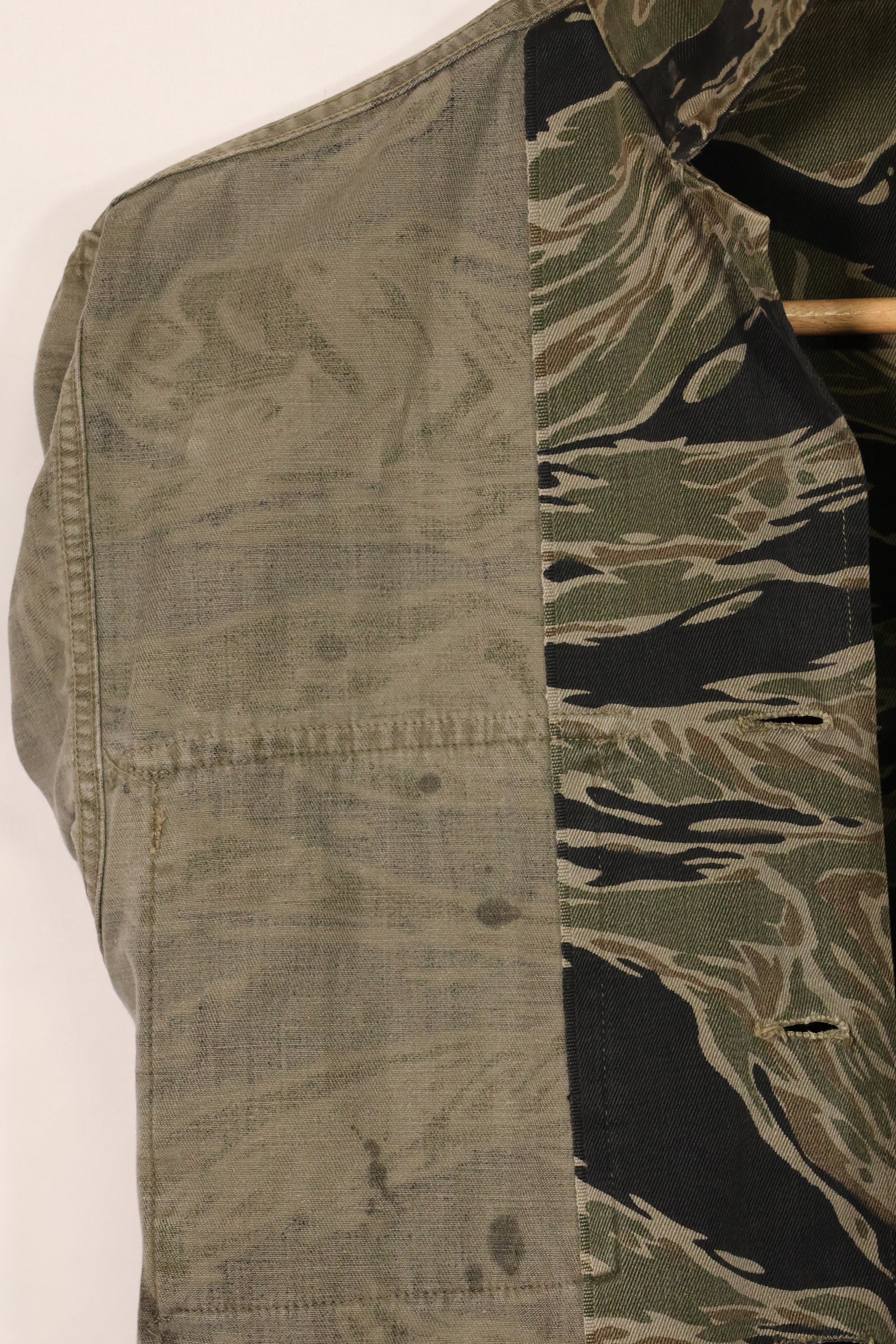 1960年代　シルバータイガー　A-S　タイガーストライプ　シャツ　パッチ付　通訳　中古品