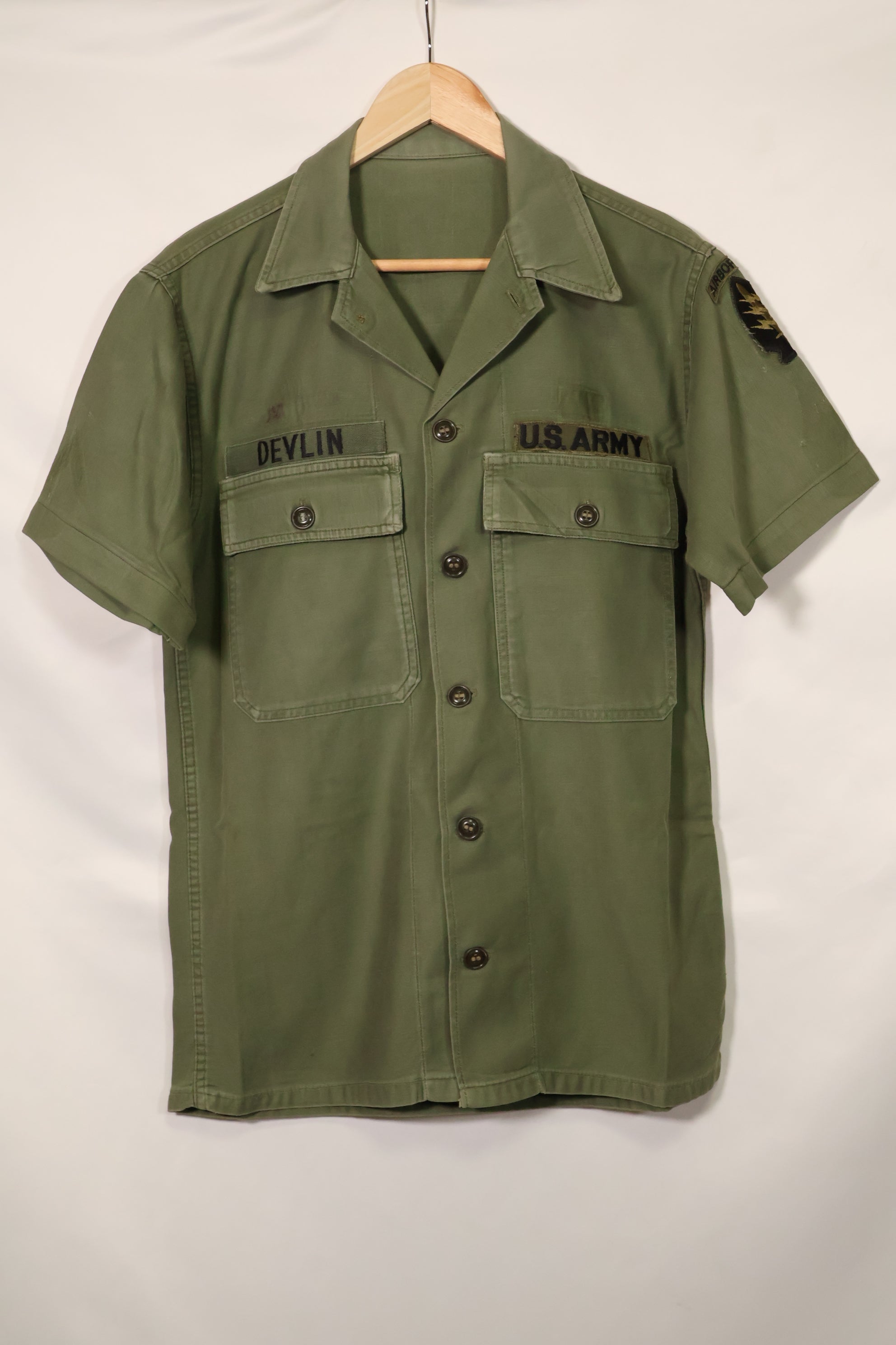 1960年代　元グリーンベレー兵士放出　OG-107　ユーティリティシャツ　初付け　パッチ付き　中古品　C