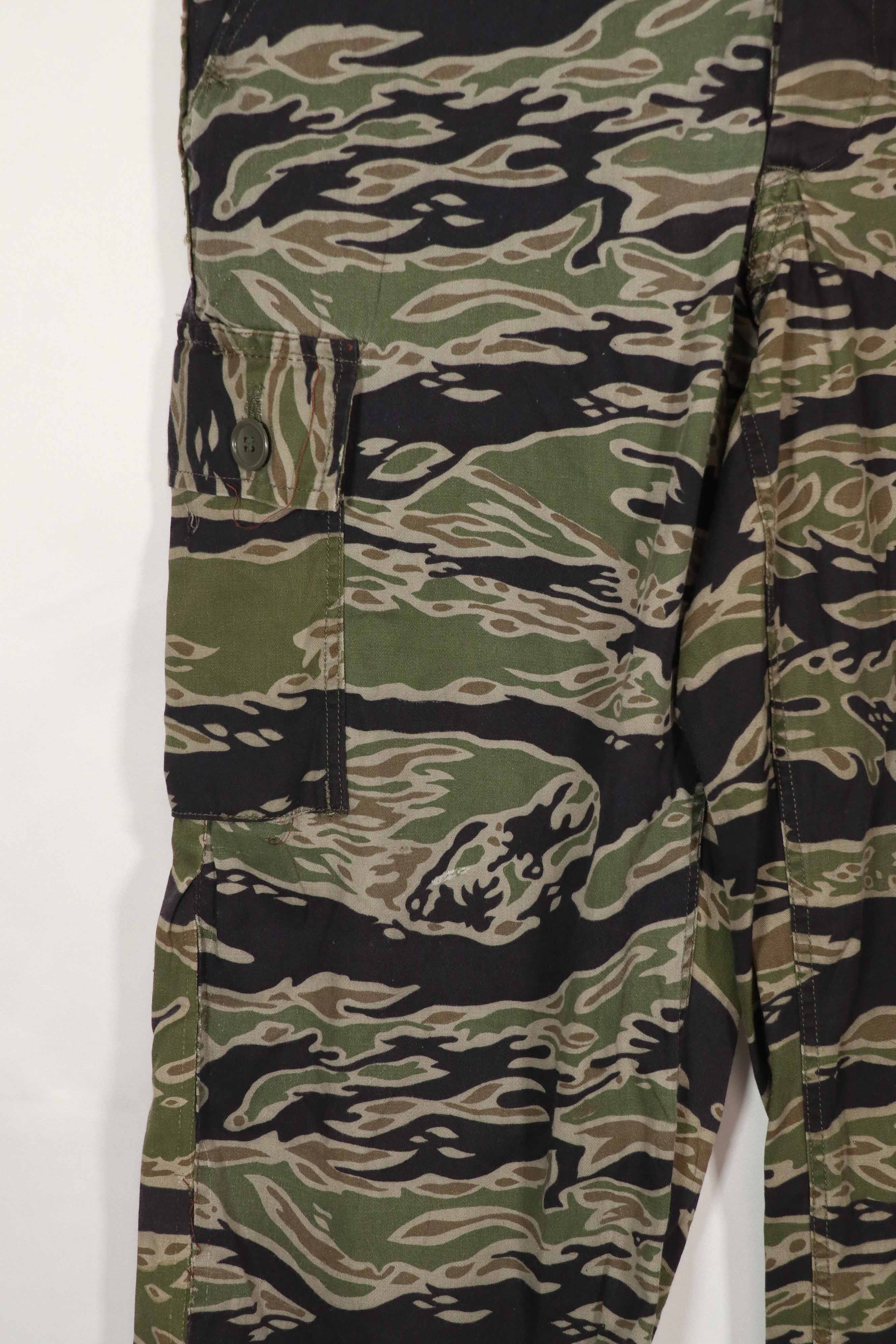 実物　レイトウォーパターン　タイガーストライプ　パンツ　ライトウェイト生地　A-L　中古品