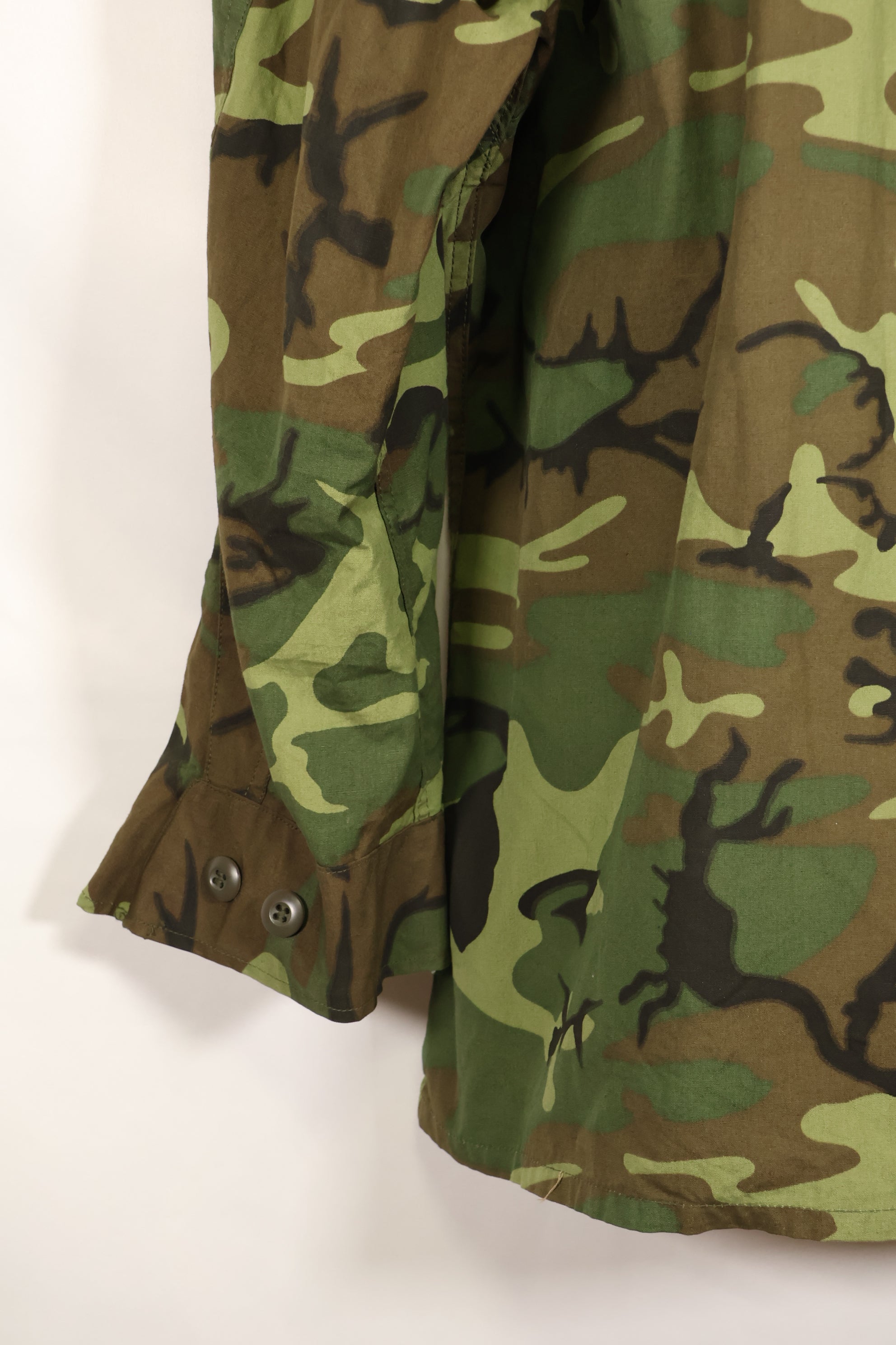 Circa 1966–67 | Estimated M-R | ERDL | Non-ripstop | Early print | Jungle fatigue jacket | Used