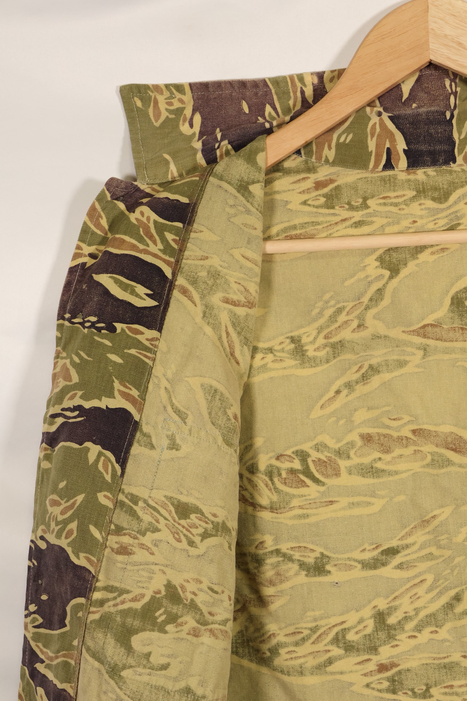 実物　レイトウォーパターン　USサイズ　タイガーストライプ　シャツ　ポケット改造あり　中古品