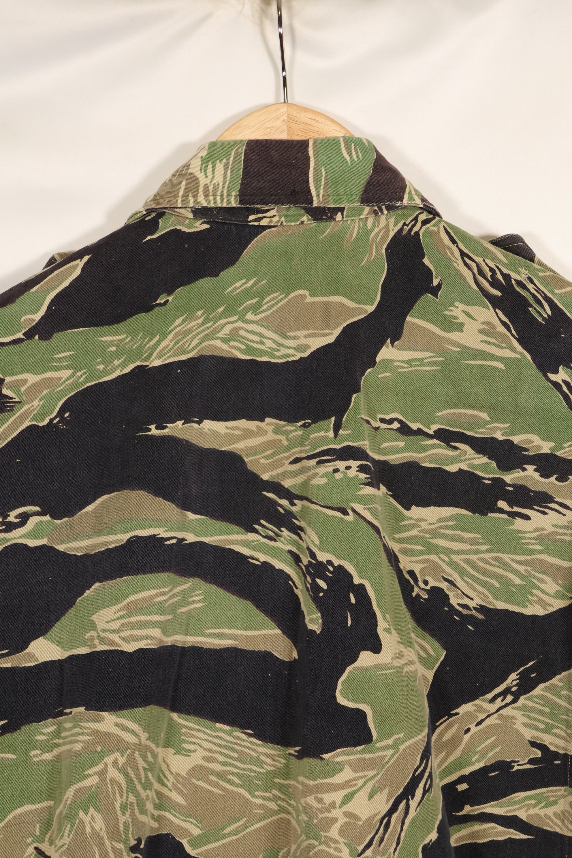 Early 1960s twill fabric, rare VNMC 1st Model tiger stripe shirt, used by Taylor.