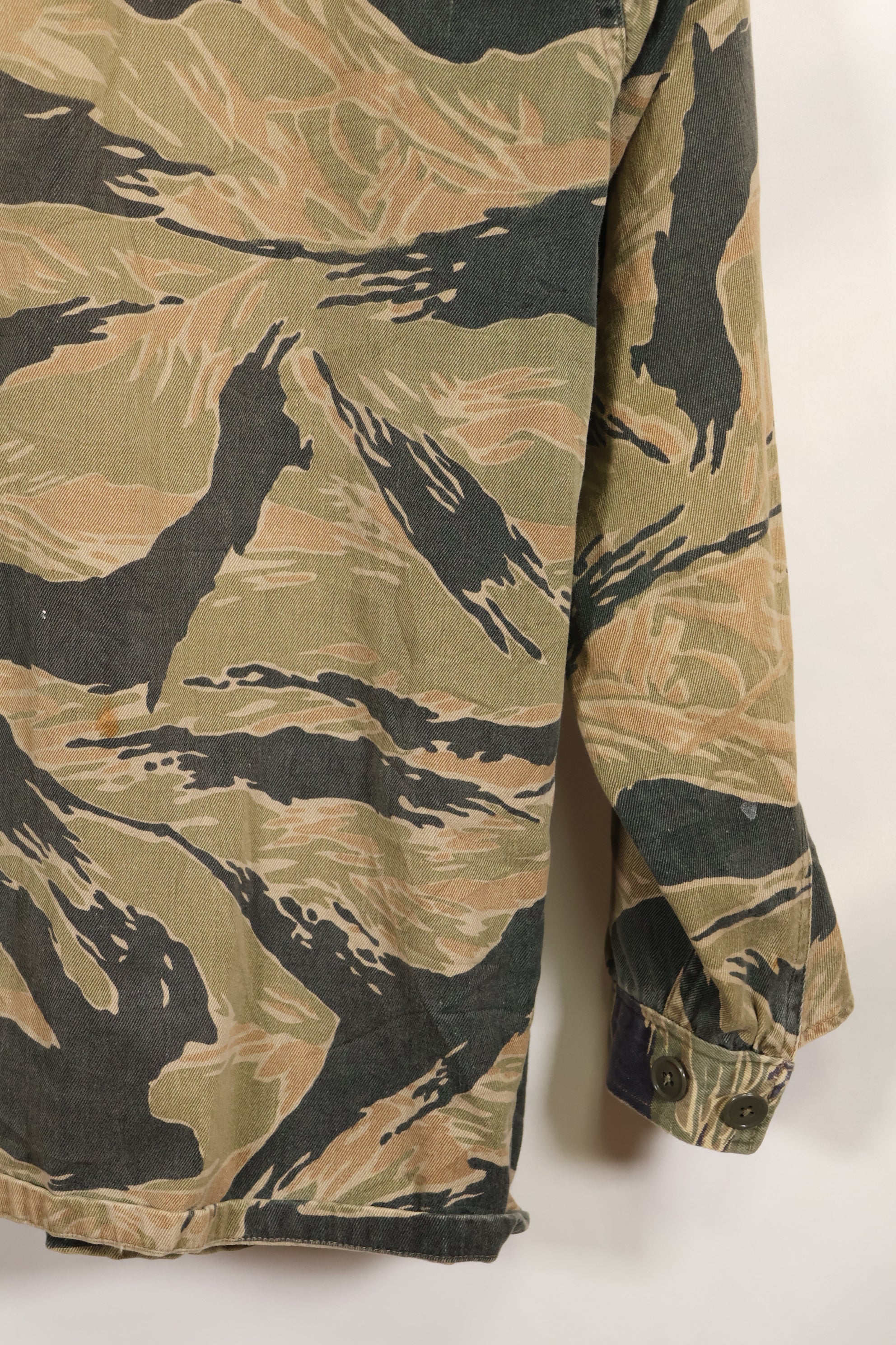 推定1960年代後半〜1970年代　ローカルメイド　タイガーストライプ　シャツ　中古品