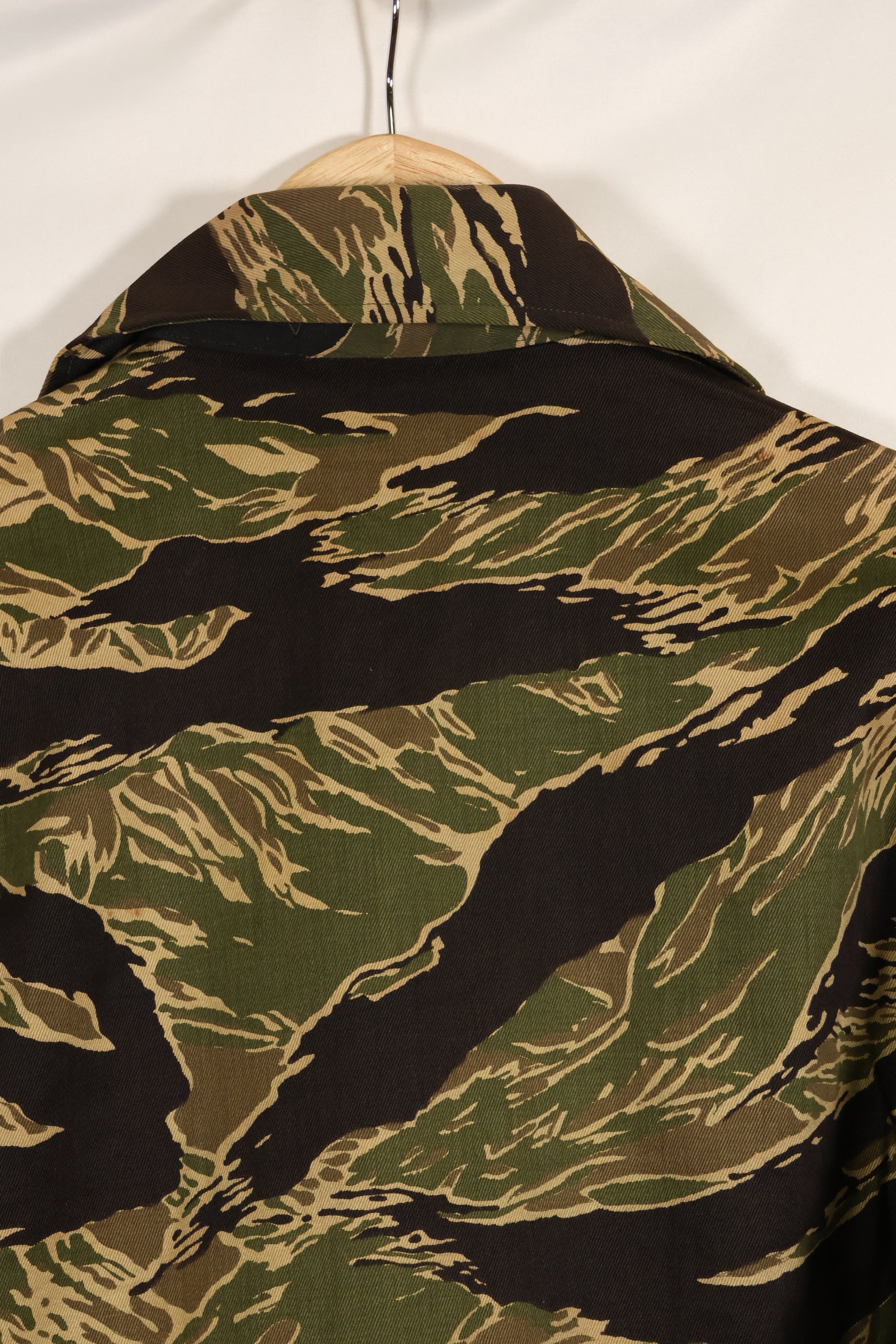 実物　デッドストック　沖縄タイガー　タイガーストライプ　USカットシャツ　US-S　日本本土縫製　汚れあり