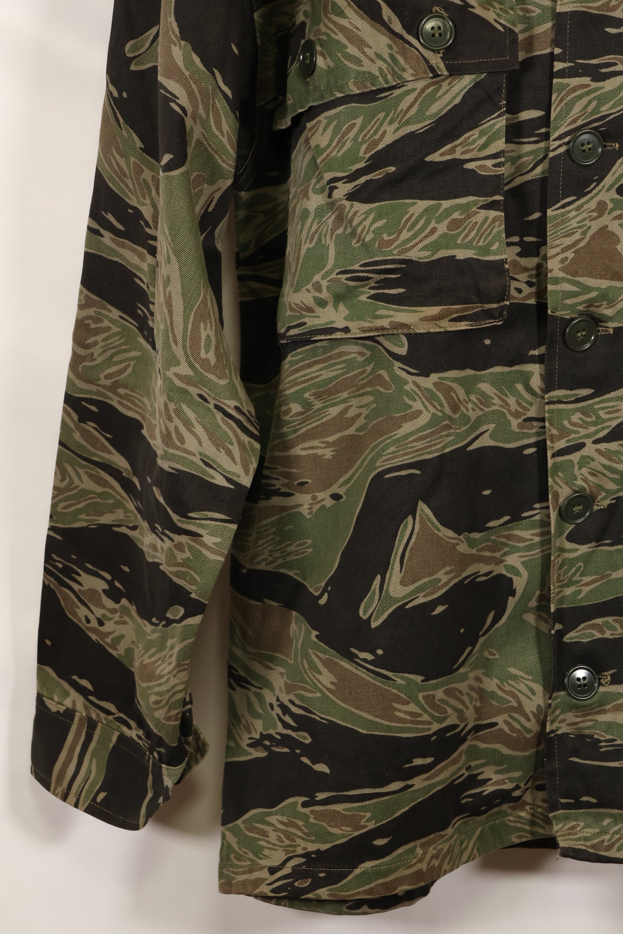 実物　USカット　シルバータイガーストライプ　シャツ　推定US-M　状態良い　背面ステンシルあり