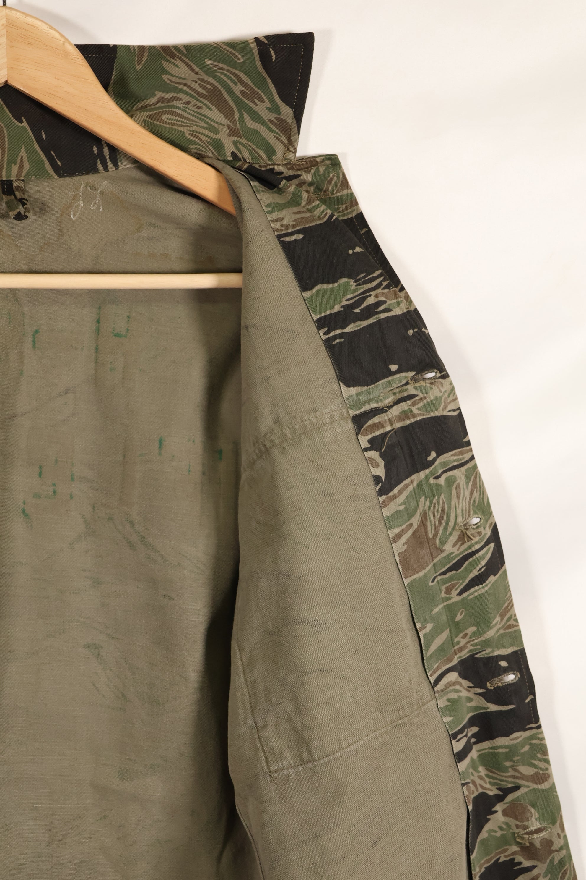 実物　USカット　シルバータイガーストライプ　シャツ　推定US-M　状態良い　背面ステンシルあり