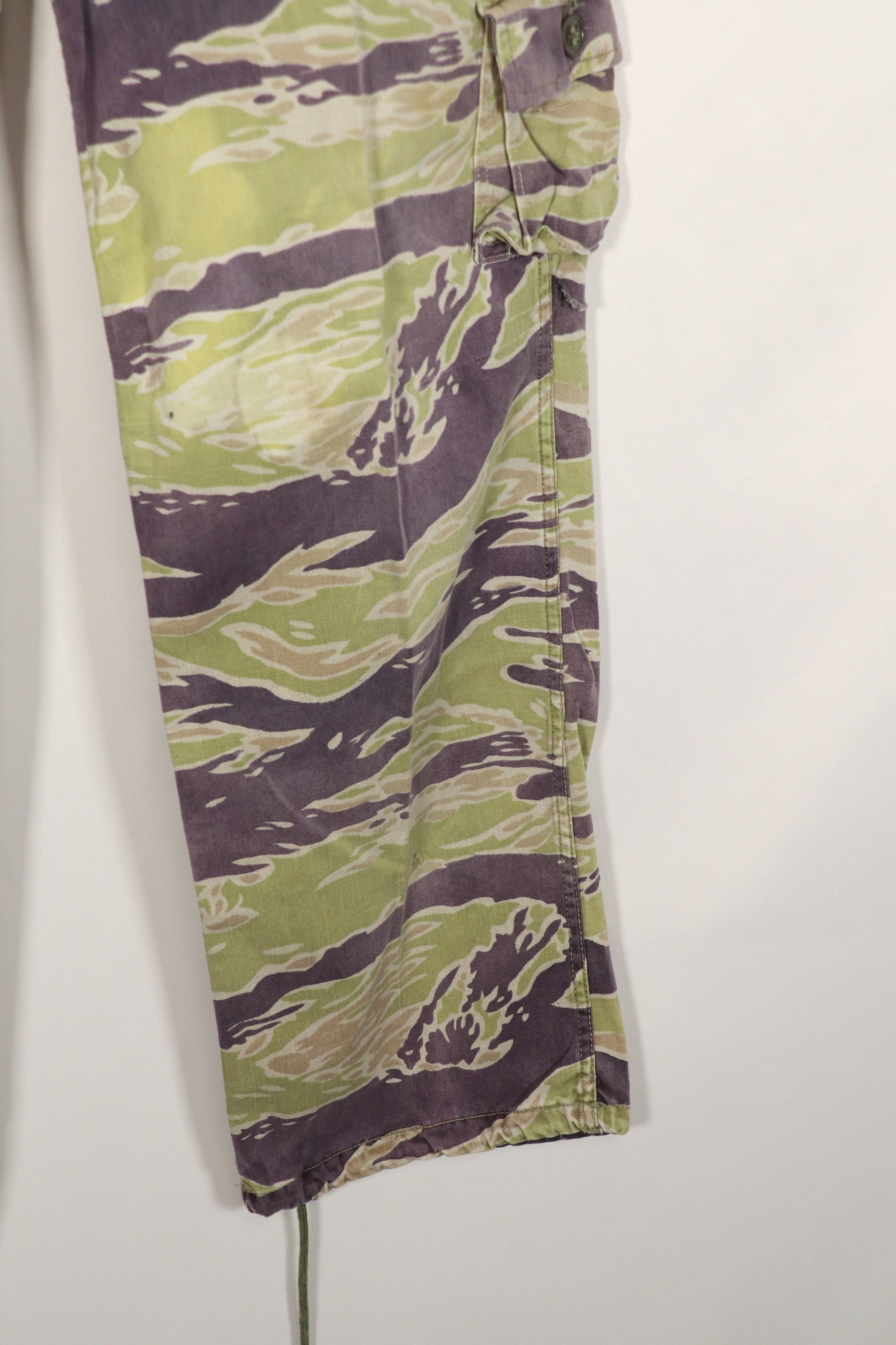 正品二手重磅面料二战后期款式虎纹裤。