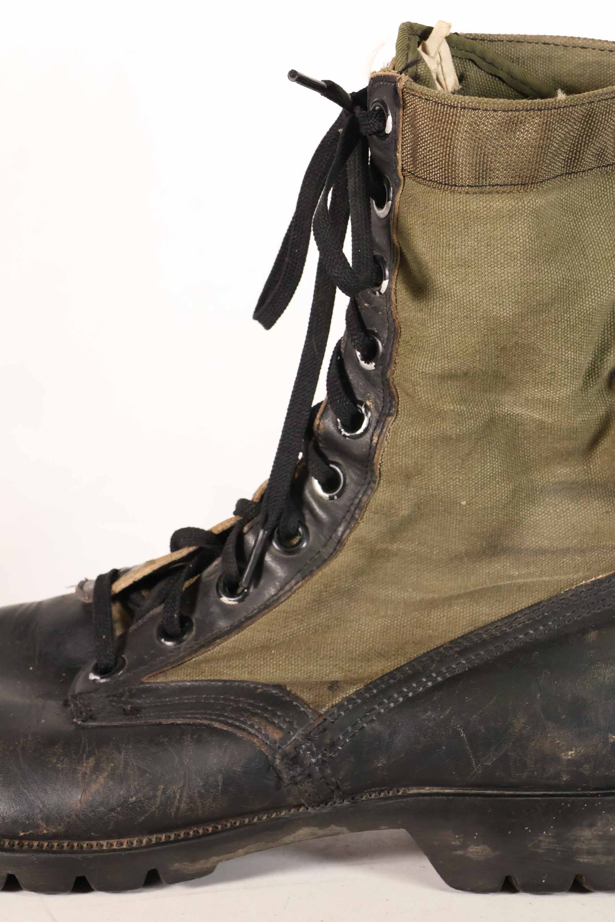 1964 Contract 2nd Model U.S. Army Jungle Boots Vibram Sole 13R Used