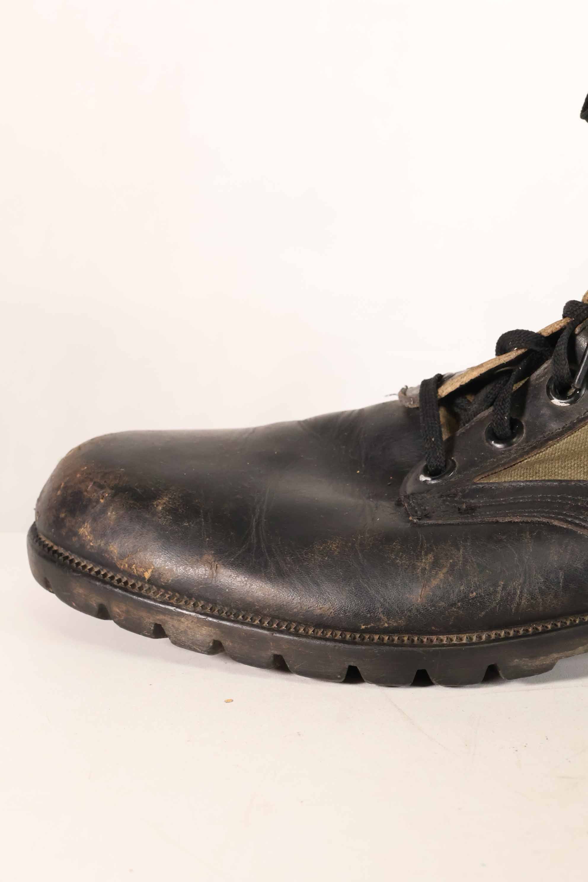1964 Contract 2nd Model U.S. Army Jungle Boots Vibram Sole 13R Used