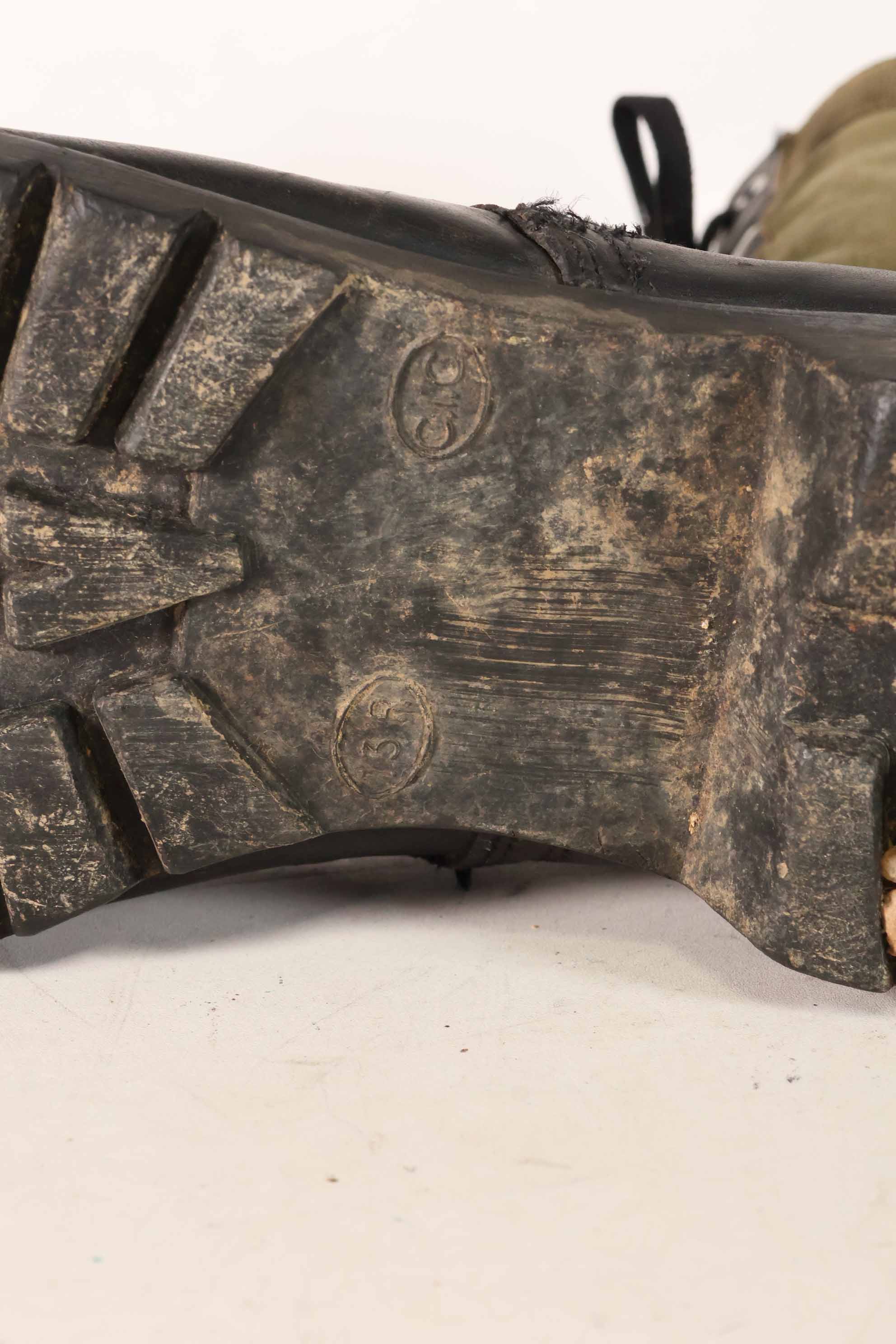 1964 Contract 2nd Model U.S. Army Jungle Boots Vibram Sole 13R Used