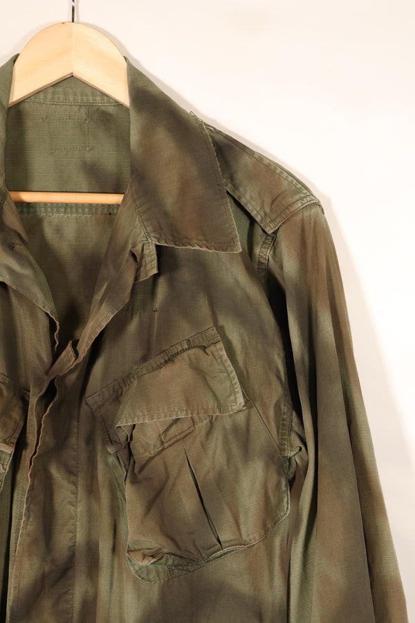 Contract from the late 1960s; Estimated S-R size; Based on an actual jacket; MACV SOG spray-painted jacket; Replica; Manufactured by MILITARIA 1911; Used item