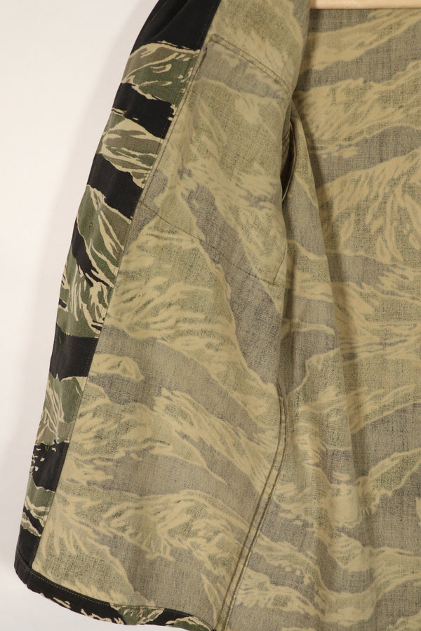 正品冲绳虎纹衬衫，JWD品牌，短袖，定制款，有划痕，纽扣已修复