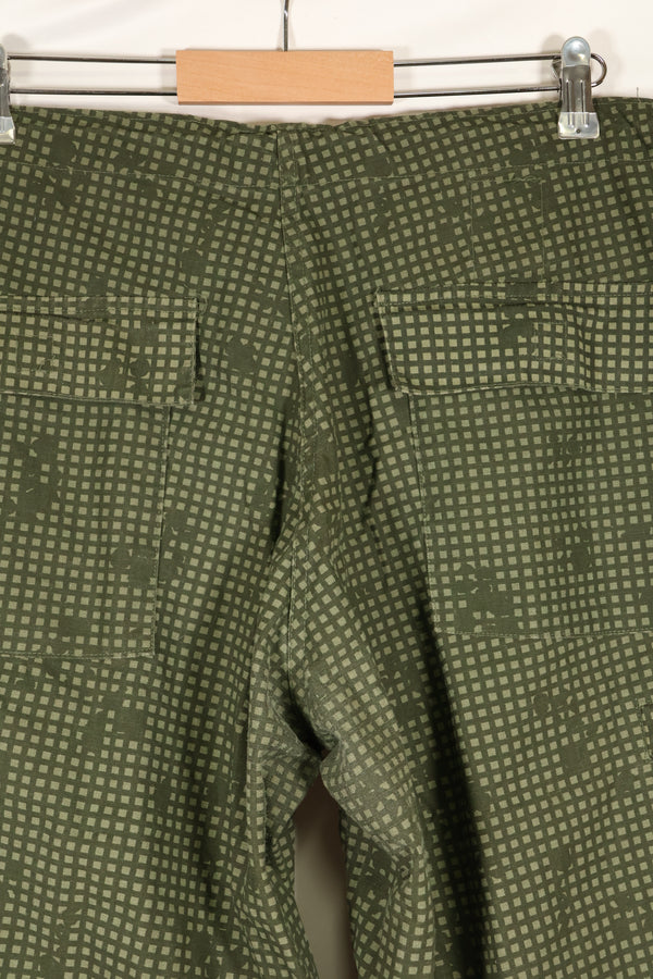 1982 Contract - M-R U.S. Military - Infrared-Countermeasure - Night Camo - Pants - Overpants - Used