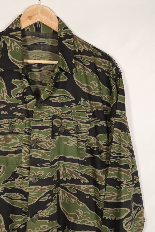 正品二战后期款式虎纹衬衫，美码L码，品相良好