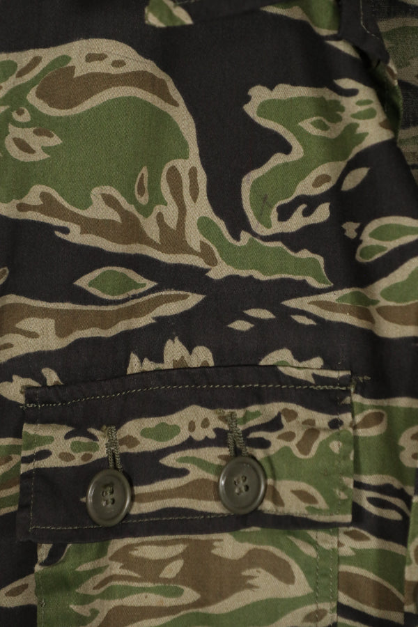 正品二战后期款式虎纹衬衫，美码L码，品相良好