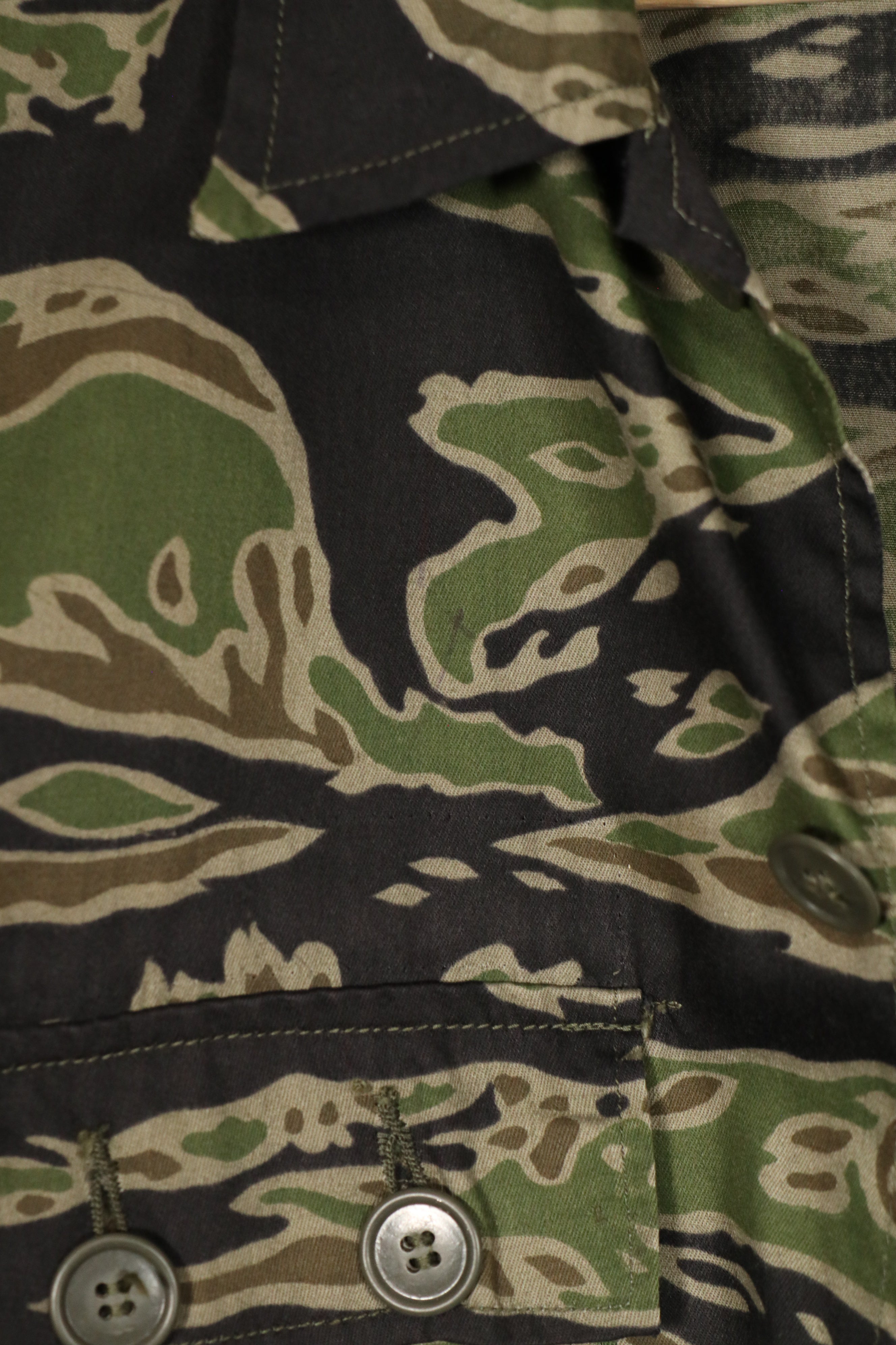 正品二战后期款式虎纹衬衫，美码L码，品相良好