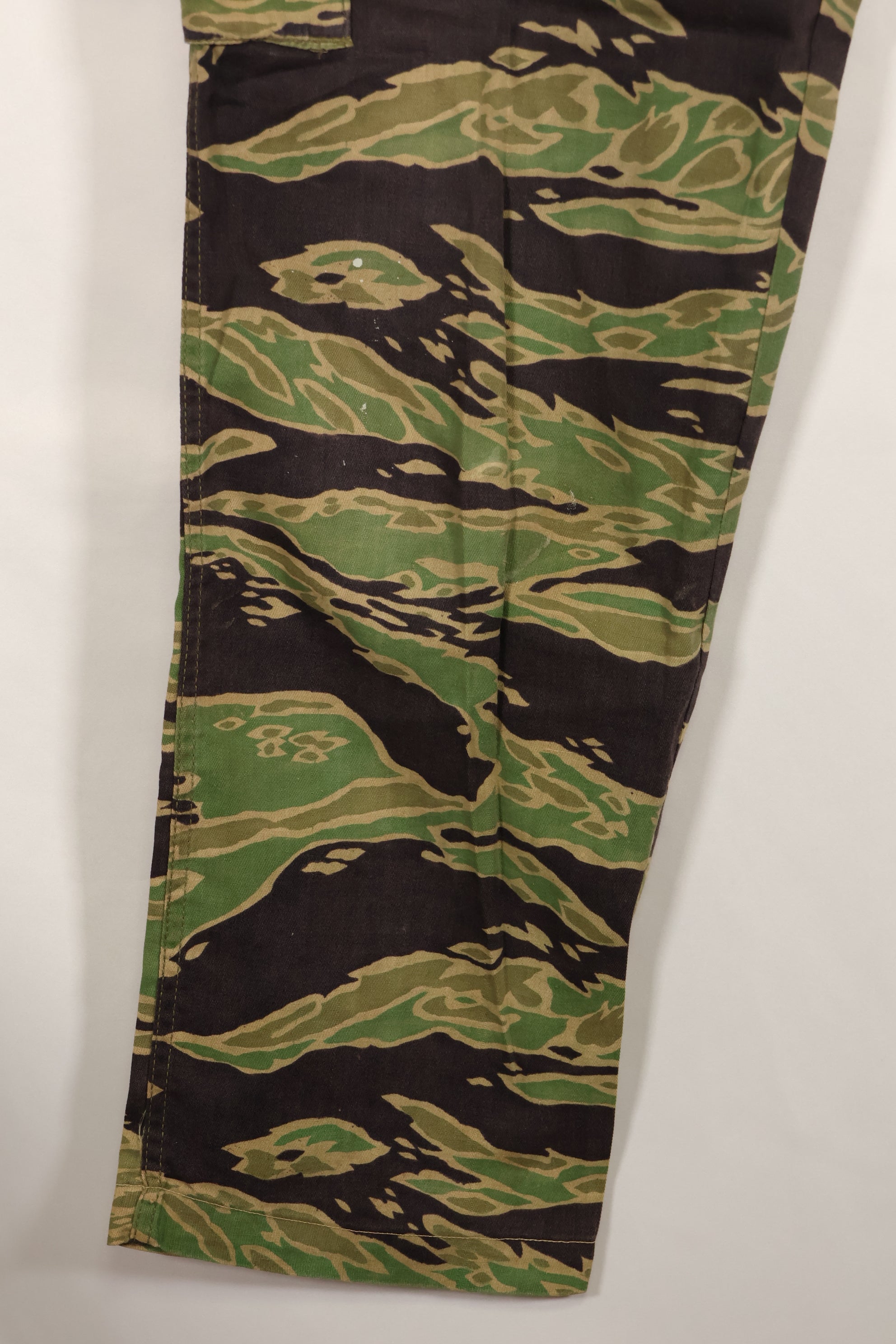 実物　レイトウォーパターン　推定A-L　タイガーストライプ　パンツ　中古品 パラマウント映画