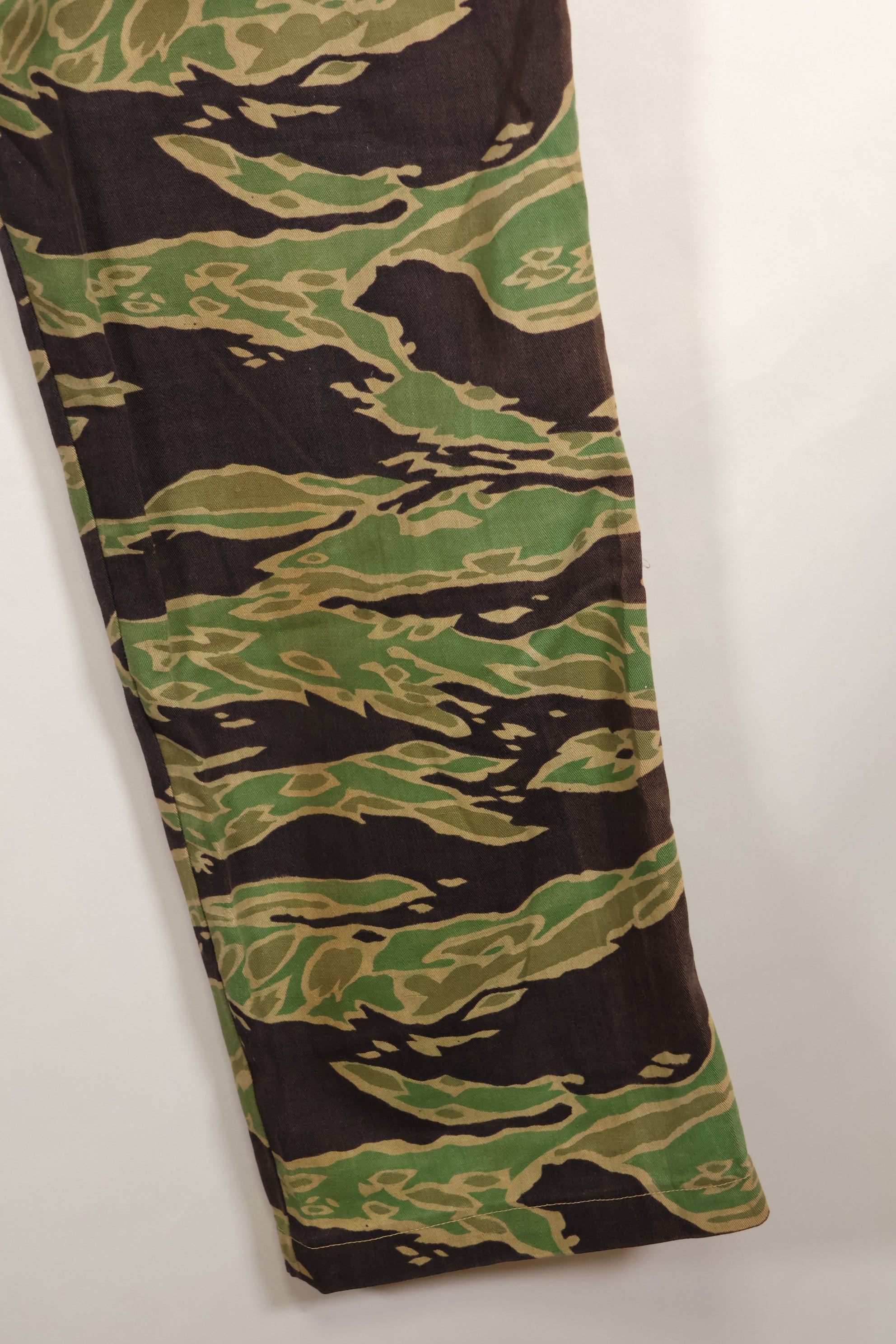 実物　レイトウォーパターン　推定A-L　タイガーストライプ　パンツ　中古品 パラマウント映画