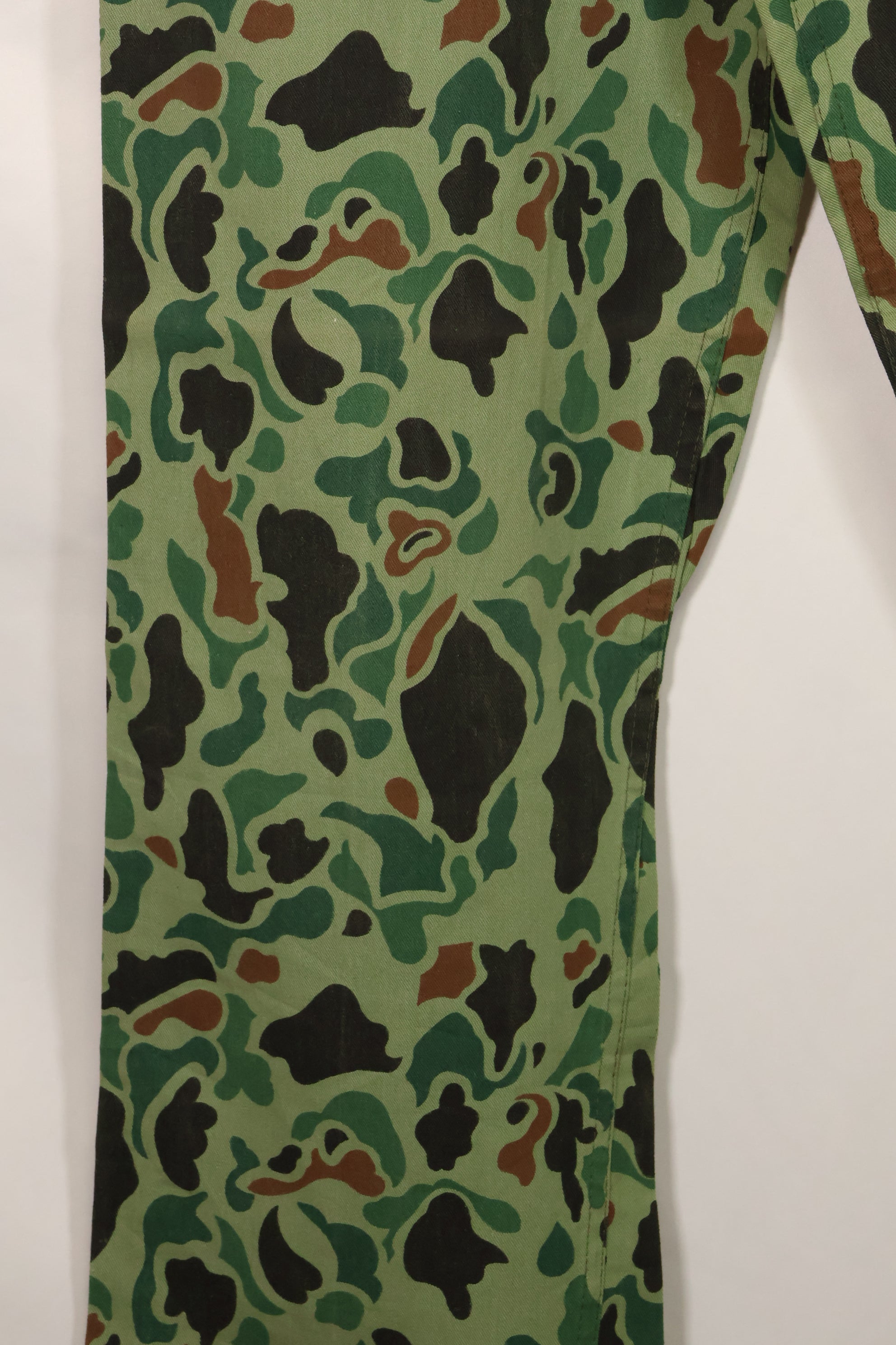 1960年代〜70年代　韓国軍　フロッグスキン迷彩　パンツ　ベイカーパンツカット　中古品　C