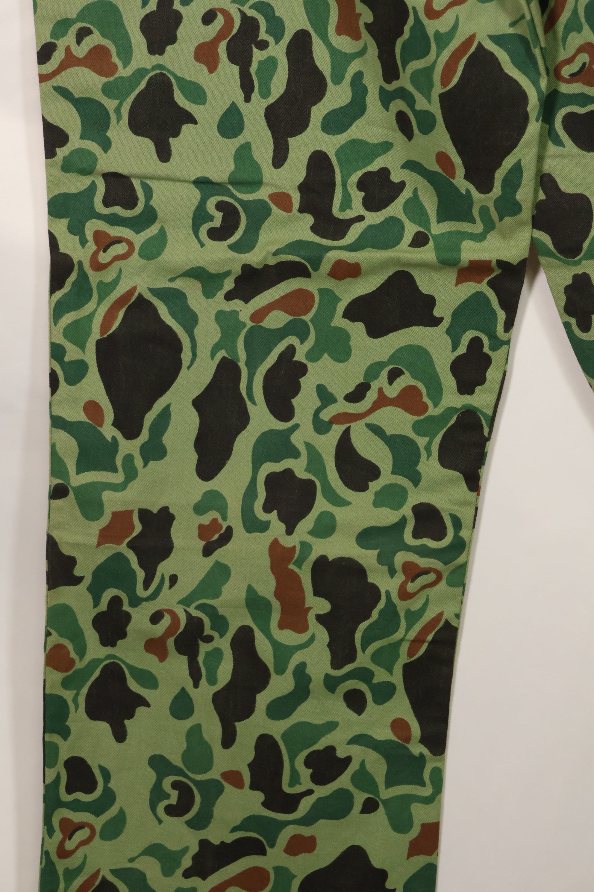 1960年代〜70年代　韓国軍　フロッグスキン迷彩　パンツ　ベイカーパンツカット　中古品　C