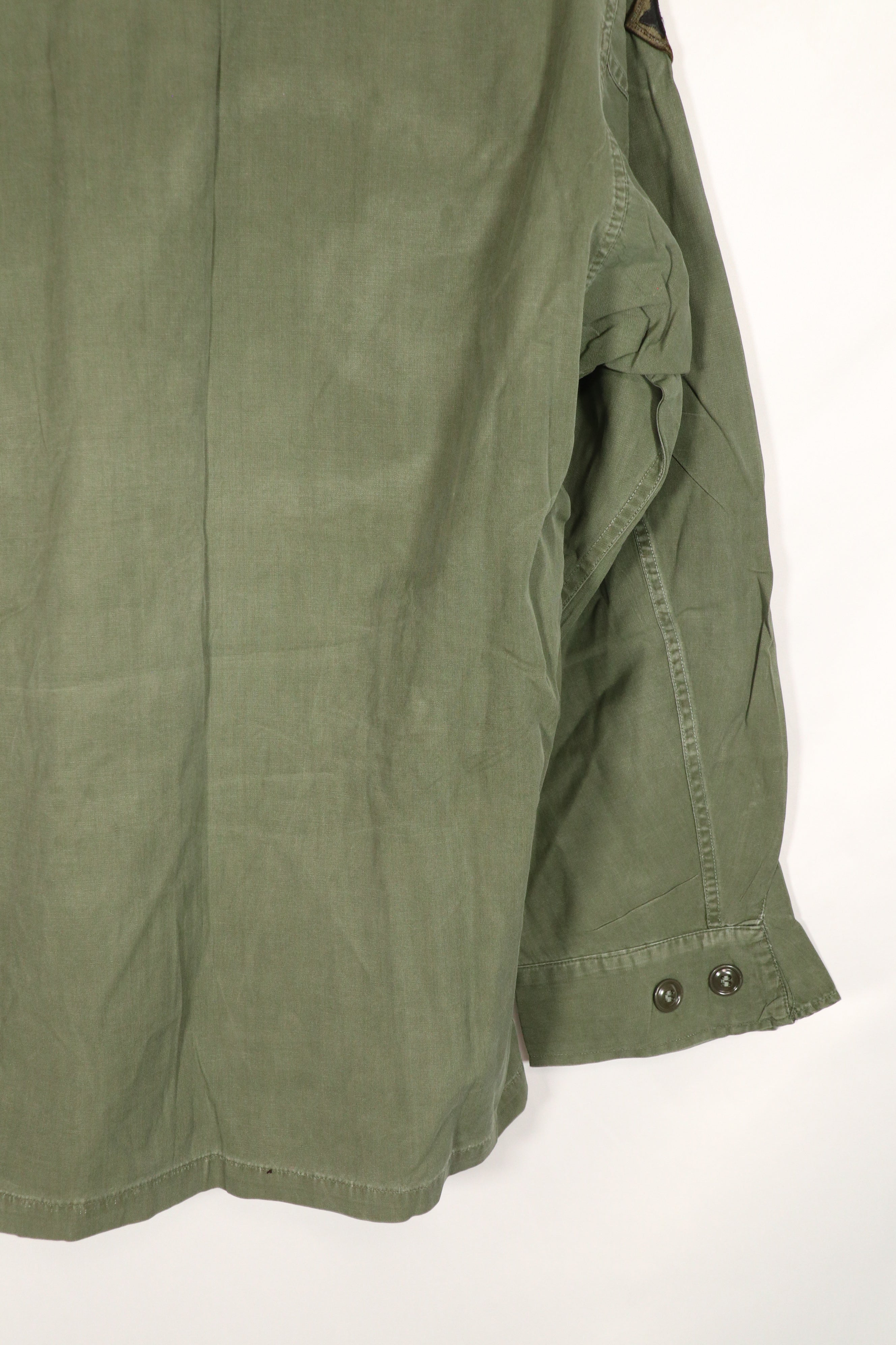 正品，极其罕见的特种作战衬衫，二手，有胶水痕迹，B码