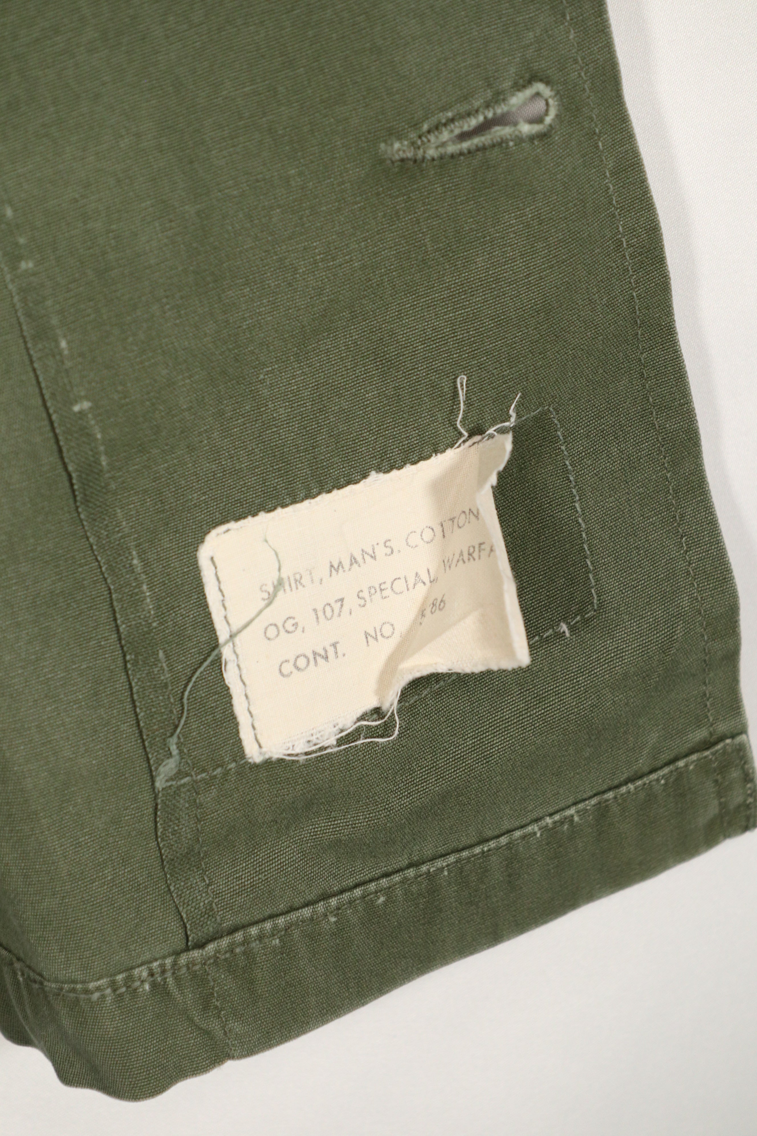 正品，极其罕见的特种作战衬衫，二手，有胶水痕迹，B码