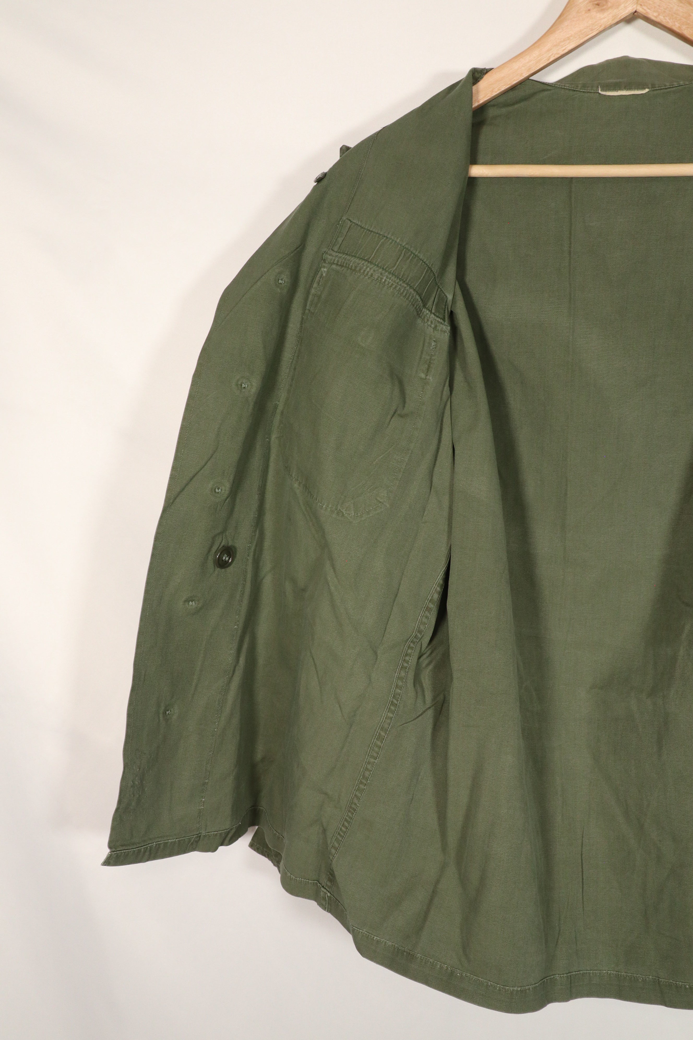 正品，极其罕见的特种作战衬衫，二手，有胶水痕迹，B码