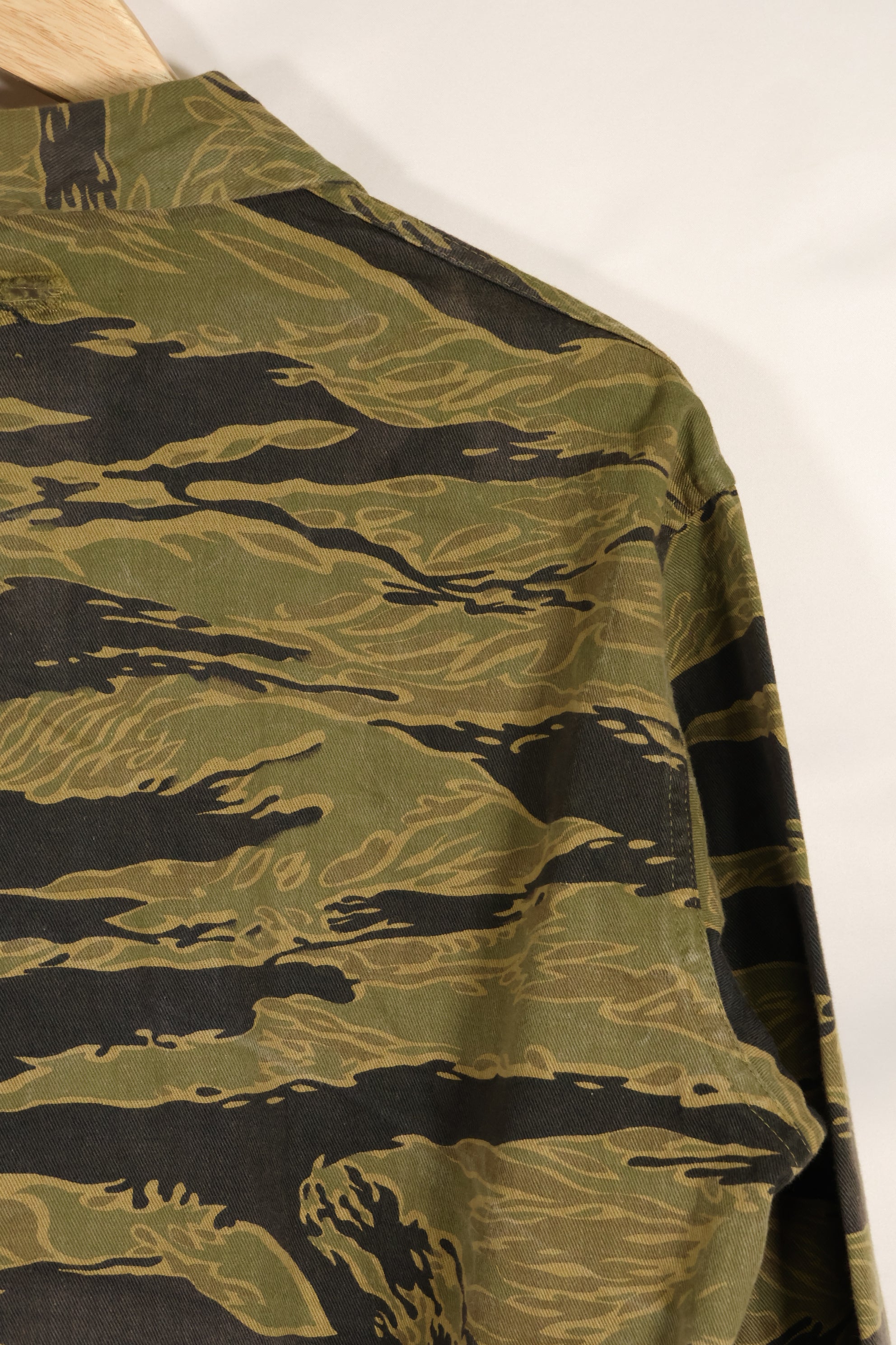 大阪 MASH製　US-M ゴールドタイガーストライプ　USカット　シャツ　中古品　退色あり