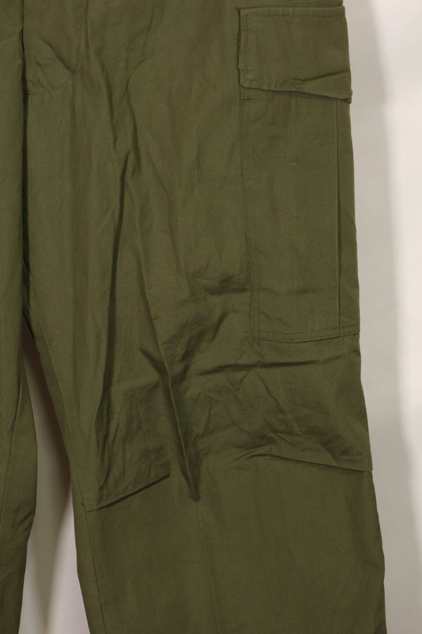 1967 年全新库存第三代非防撕裂丛林迷彩裤（无尺码标签）