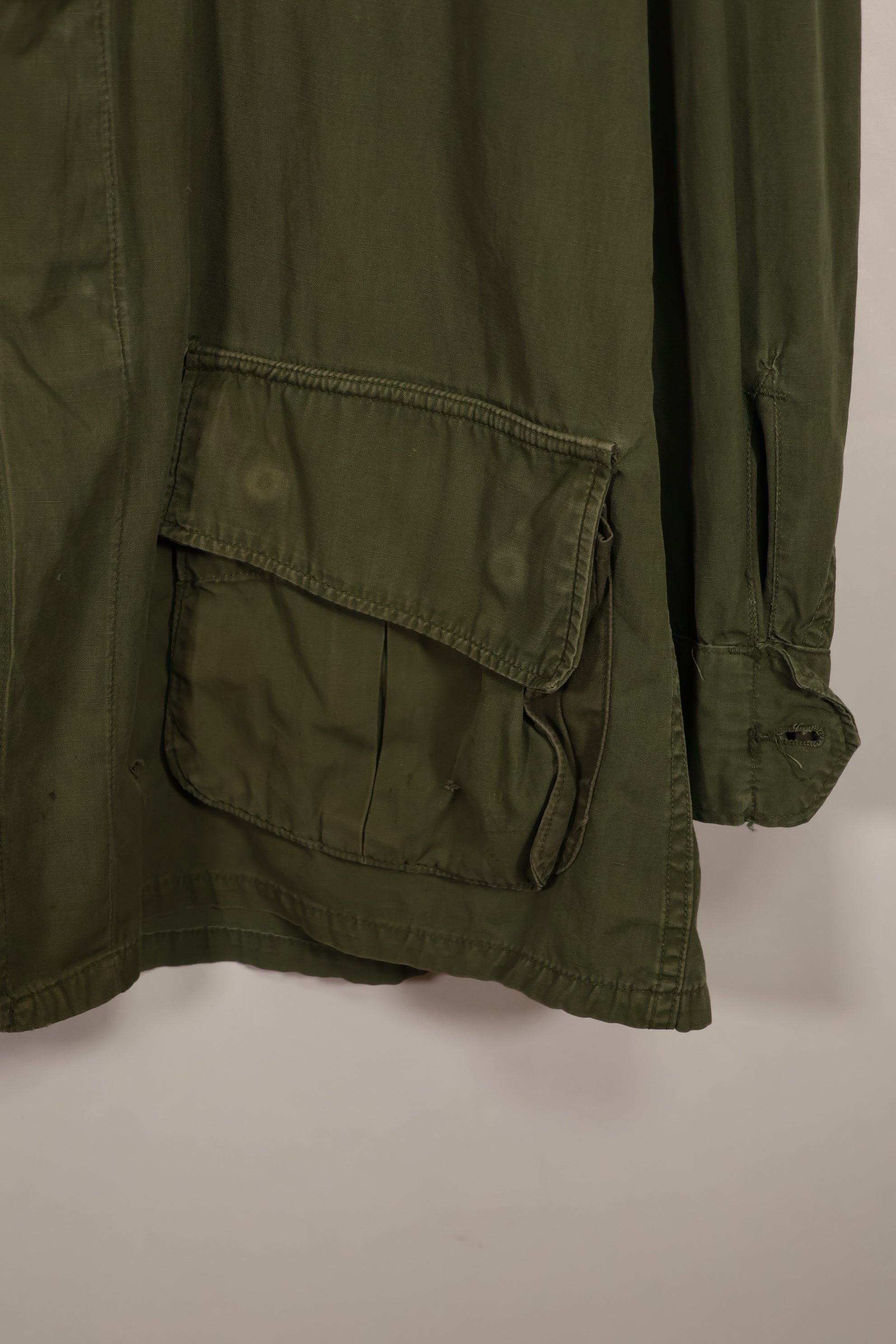 実物　1966年〜1967年製　3rd Model ジャングルファティーグ　M-R　25th Inf パッチ付き　中古品