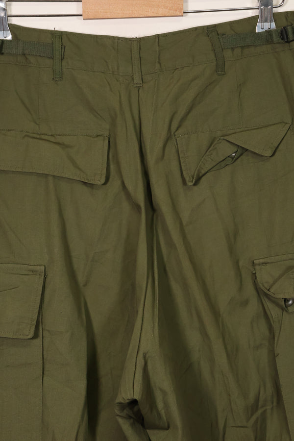 1967 年全新库存第三代非防撕裂丛林迷彩裤（无尺码标签）